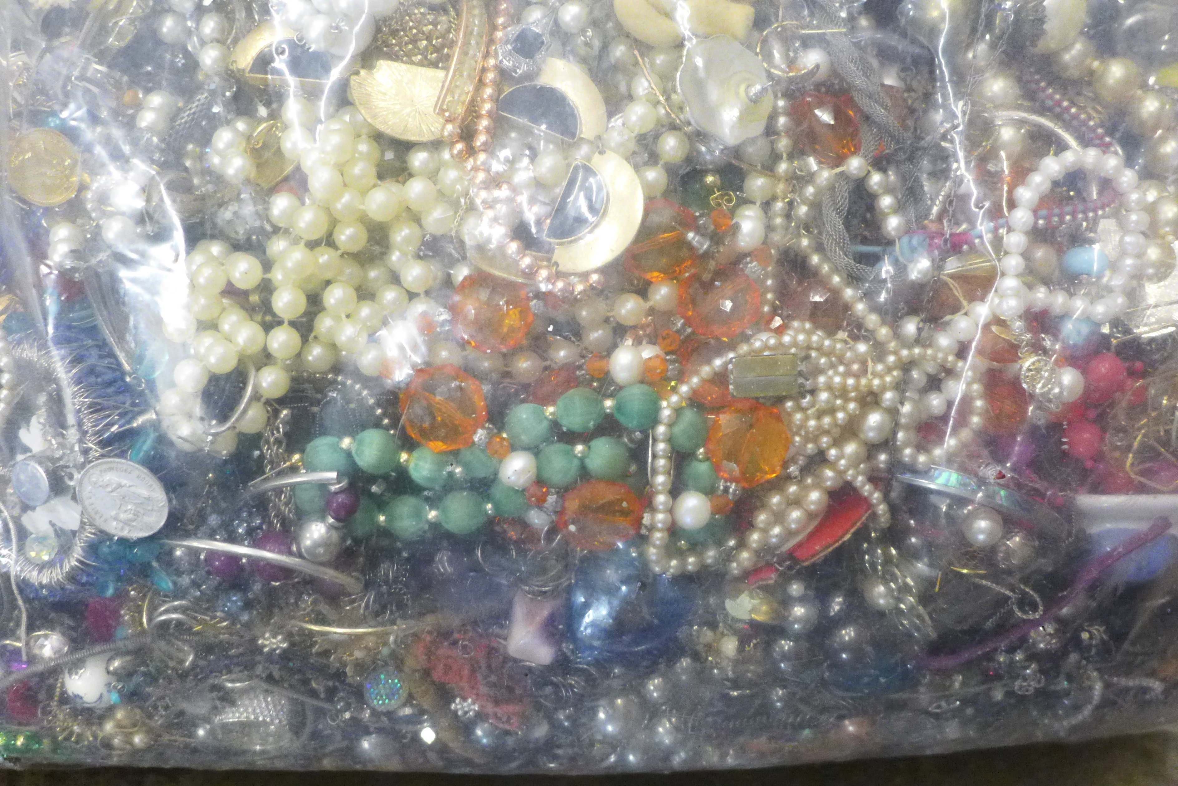 A large bag of costume jewellery, approx 8kg - Image 3 of 3