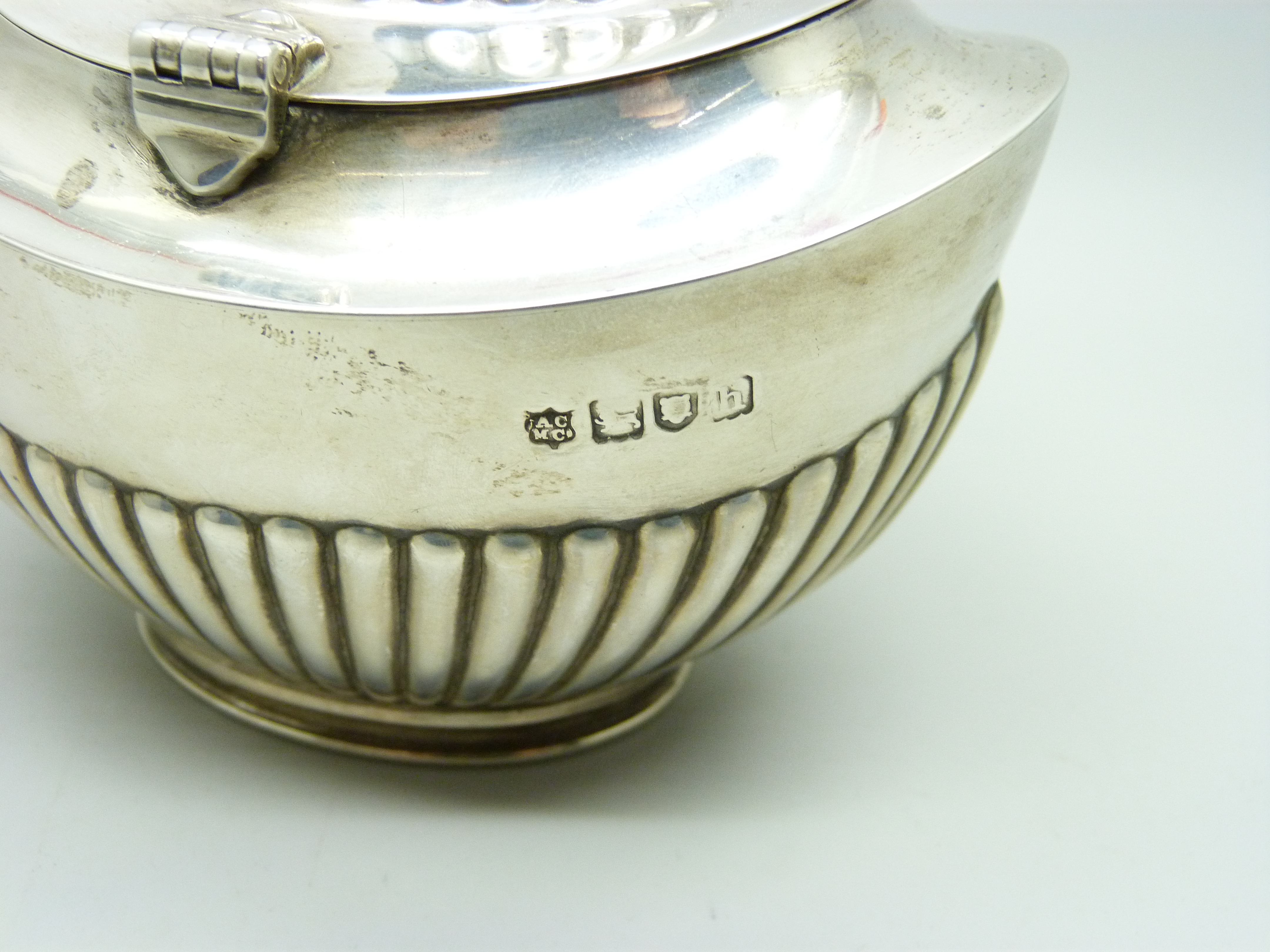 A silver sucrier, London 1903, 198g - Image 3 of 6