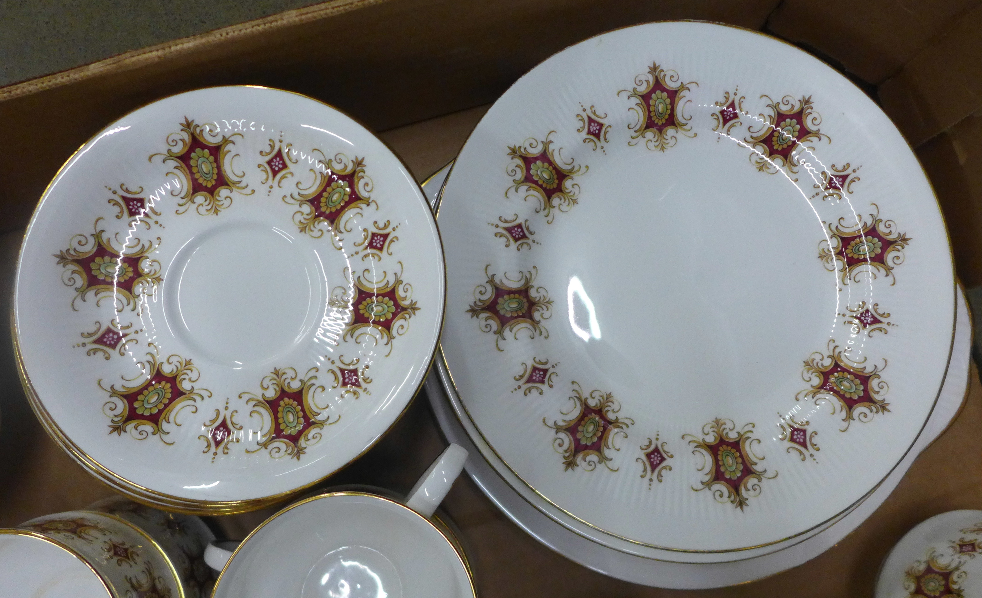 A Paragon Flamenco pattern china tea and coffee service **PLEASE NOTE THIS LOT IS NOT ELIGIBLE FOR - Image 3 of 3