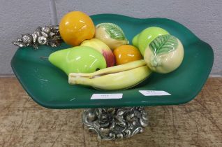 A fruit bowl containing ceramic models of fruit **PLEASE NOTE THIS LOT IS NOT ELIGIBLE FOR IN-
