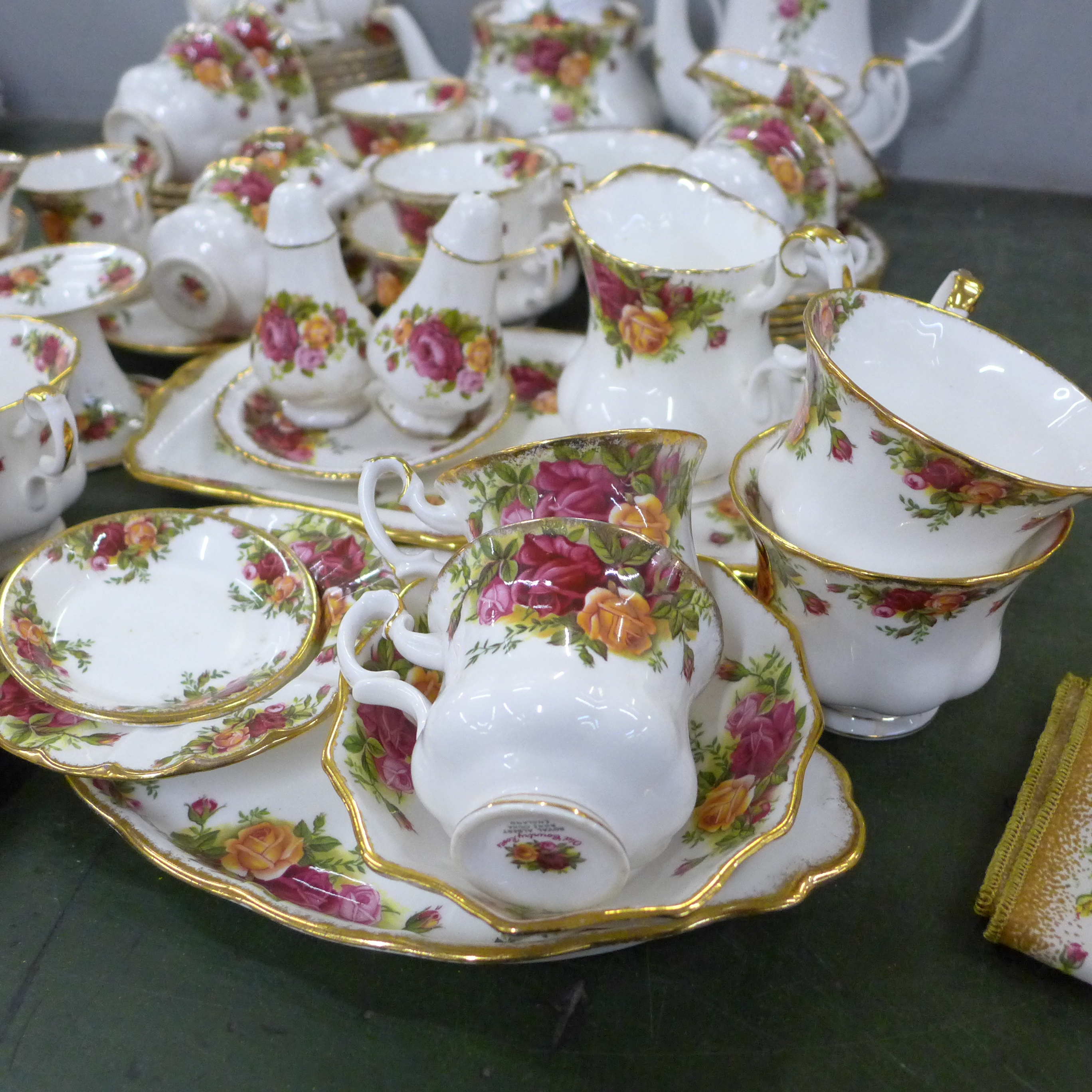 A collection of Royal Albert Old Country Roses tea and coffee wares (coffee pot and milk jug a/ - Image 4 of 11
