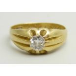 An 18ct gold diamond solitaire ring, 4.7g, Q