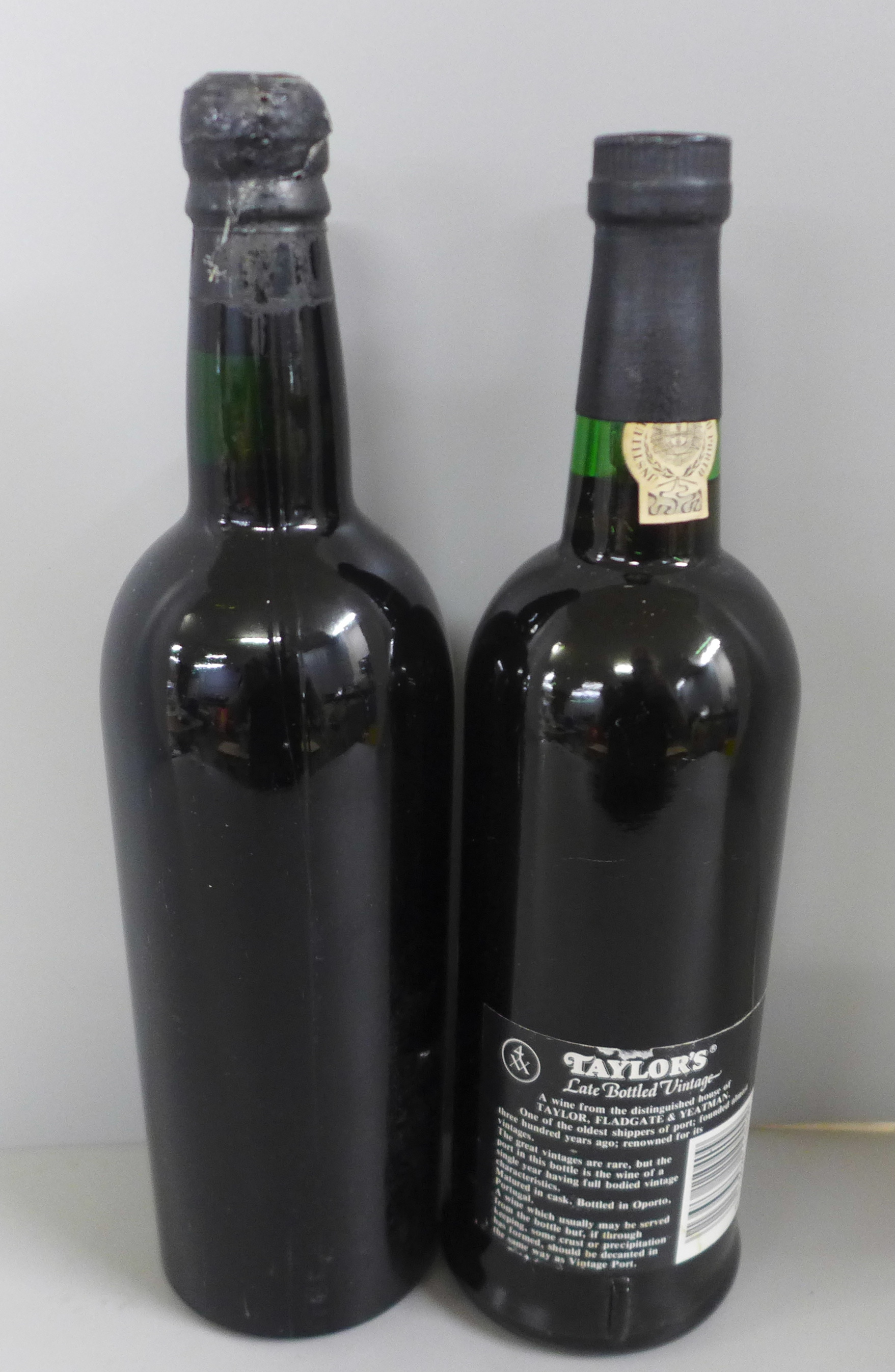 Two bottles of vintage Port, Cockburn's 1960 and Taylor's 1981 **PLEASE NOTE THIS LOT IS NOT - Image 4 of 4