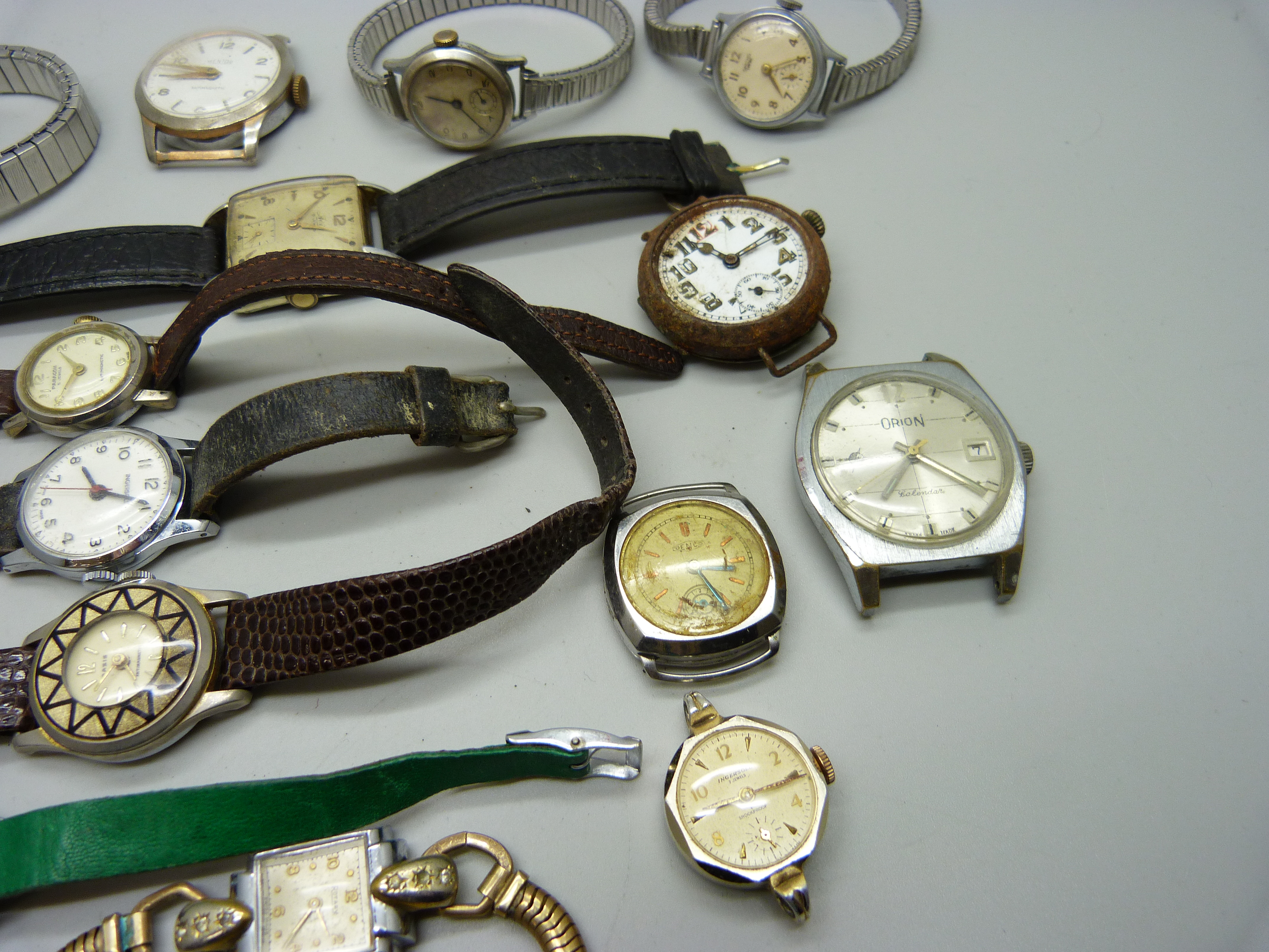 A collection of lady's and gentleman's mechanical wristwatches - Image 3 of 5