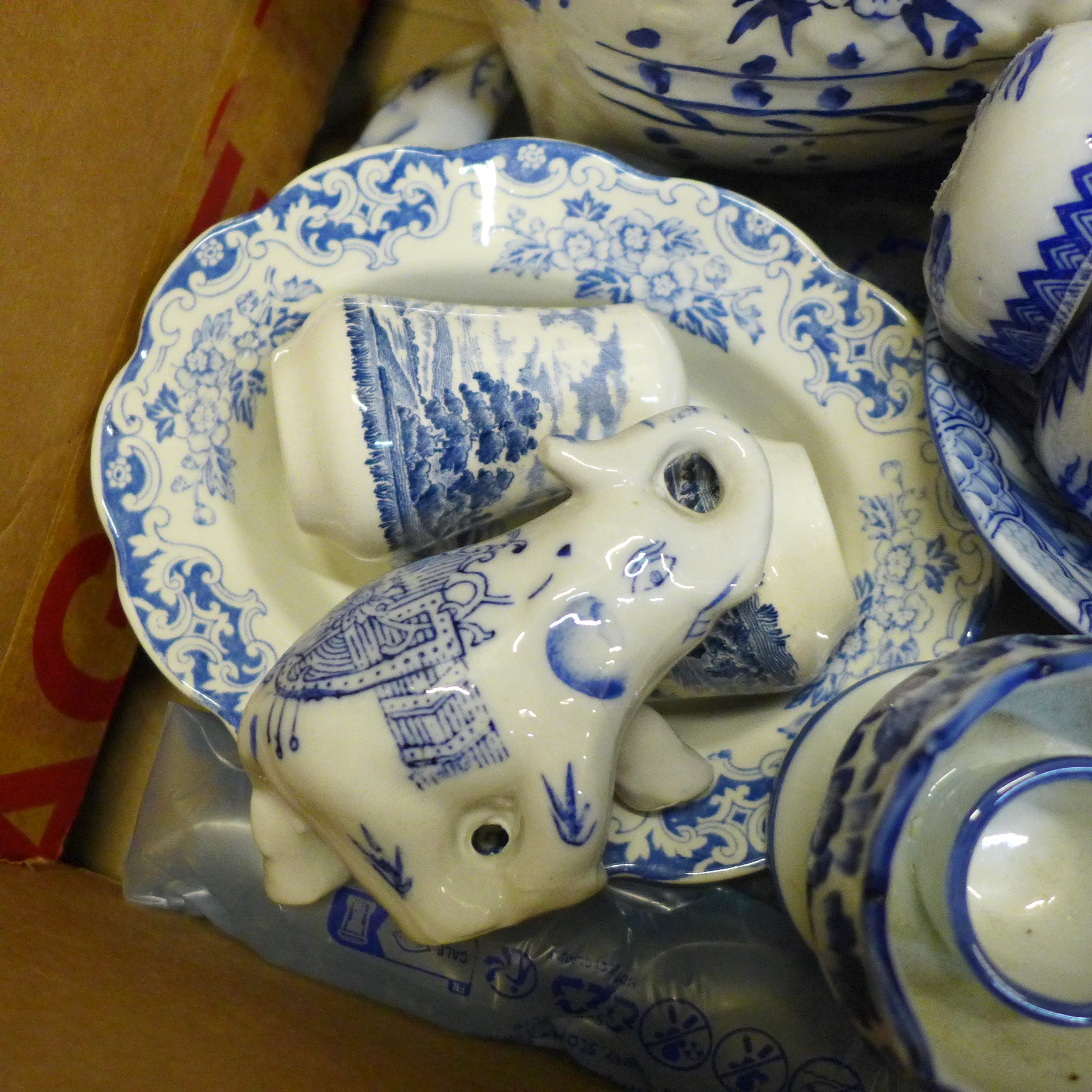 Mixed blue and white oriental style china, including a toroidal teapot with four character mark to - Image 5 of 5