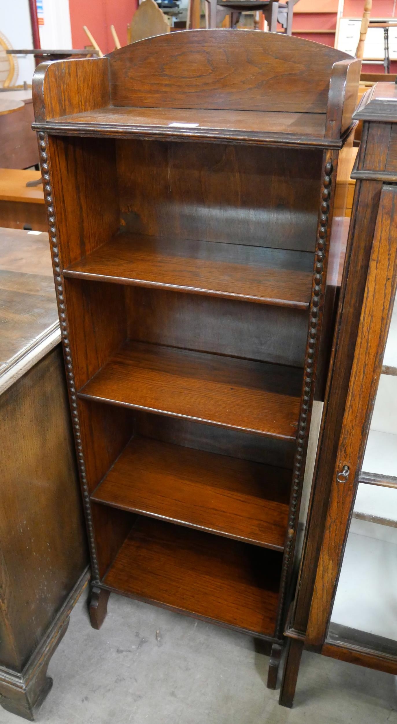 An early 20th Century oak open bookcase - Image 2 of 2