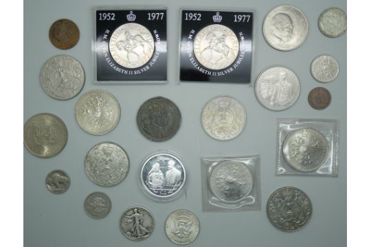 A collection of commemorative crowns, a German 1938 2 mark coin, three USA coins, etc. - Image 1 of 3