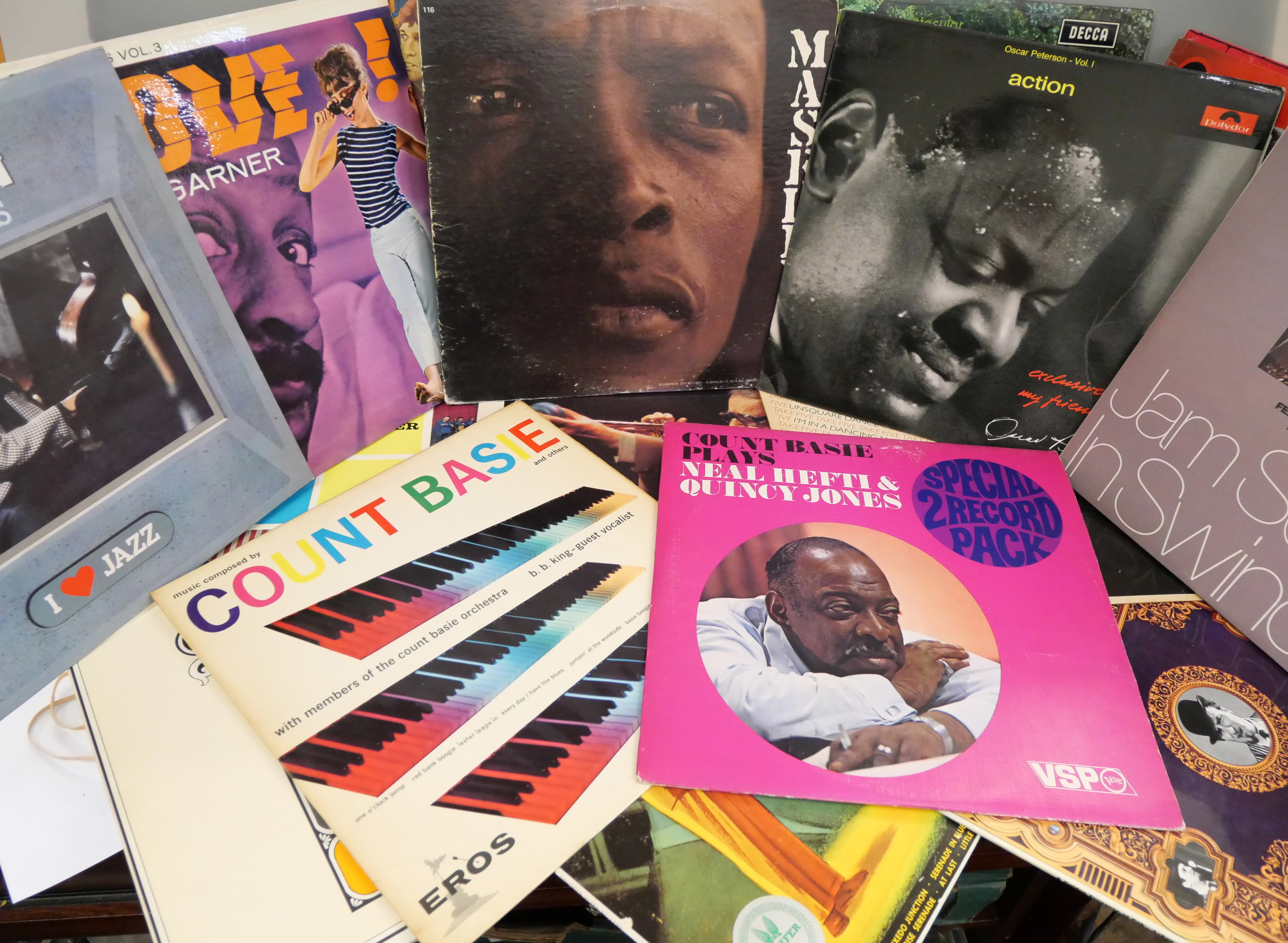 A box of 41 Jazz vinyl LP records - Image 2 of 4