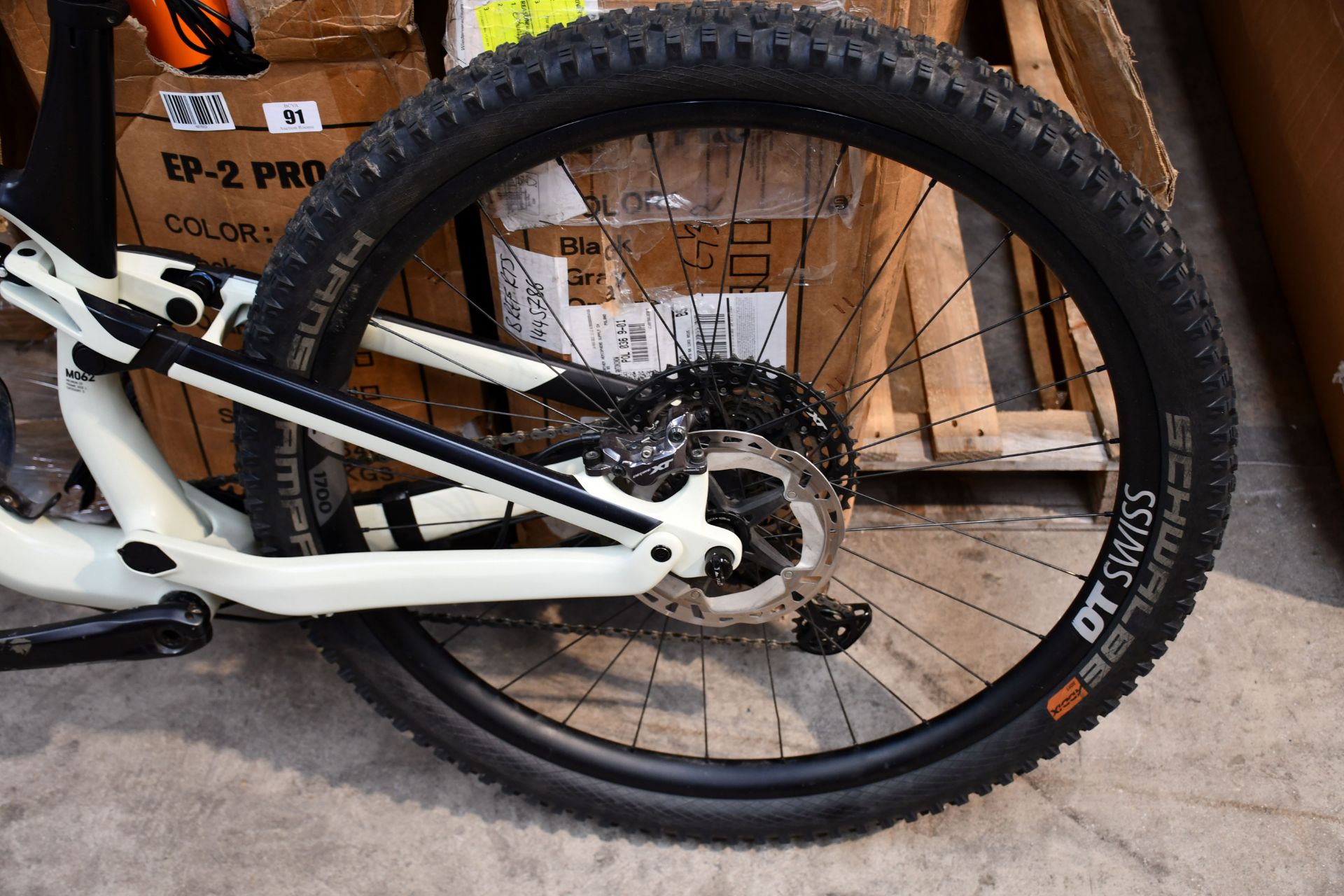 Canyon CF Mountain Bike - M062 - Large - Category 3 - Pre-Owned (No ...