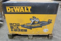 Dewalt D36000-GB 940mm Wet Tile Saw & Leg Stand