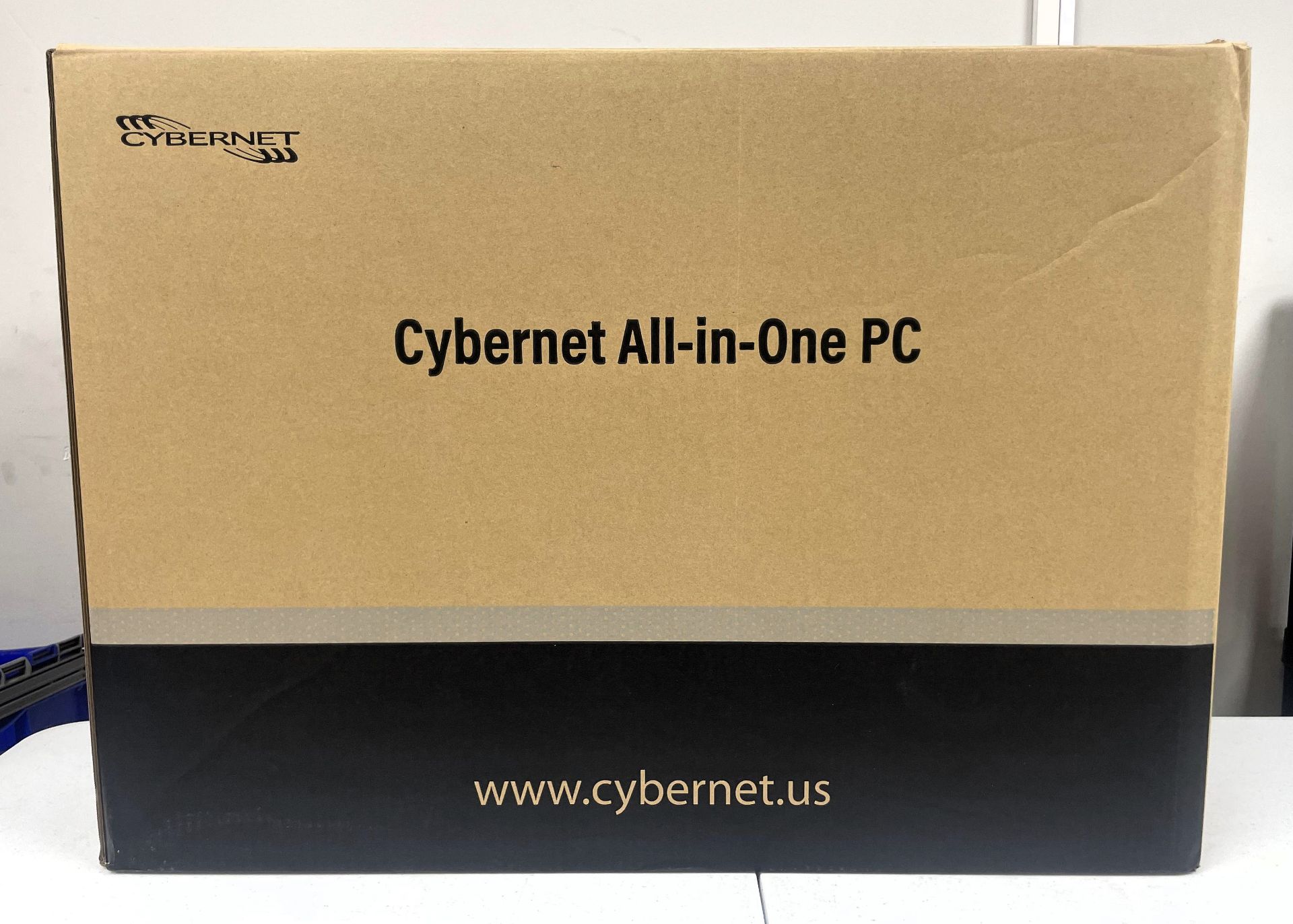 A boxed as new Cybernet CyberMed NB20 20" Battery-Powered Medical Computer with Intel i5-6200U, 8GB