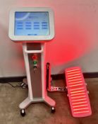 A pre-owned ISIS Group LED Light Therapy Machine (Software in French language. Missing post to attac
