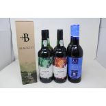 One Blackett 10 Years Old White Port Wine, Two Gueda Tawny Port, Two Gueda White Port and Two Harvey