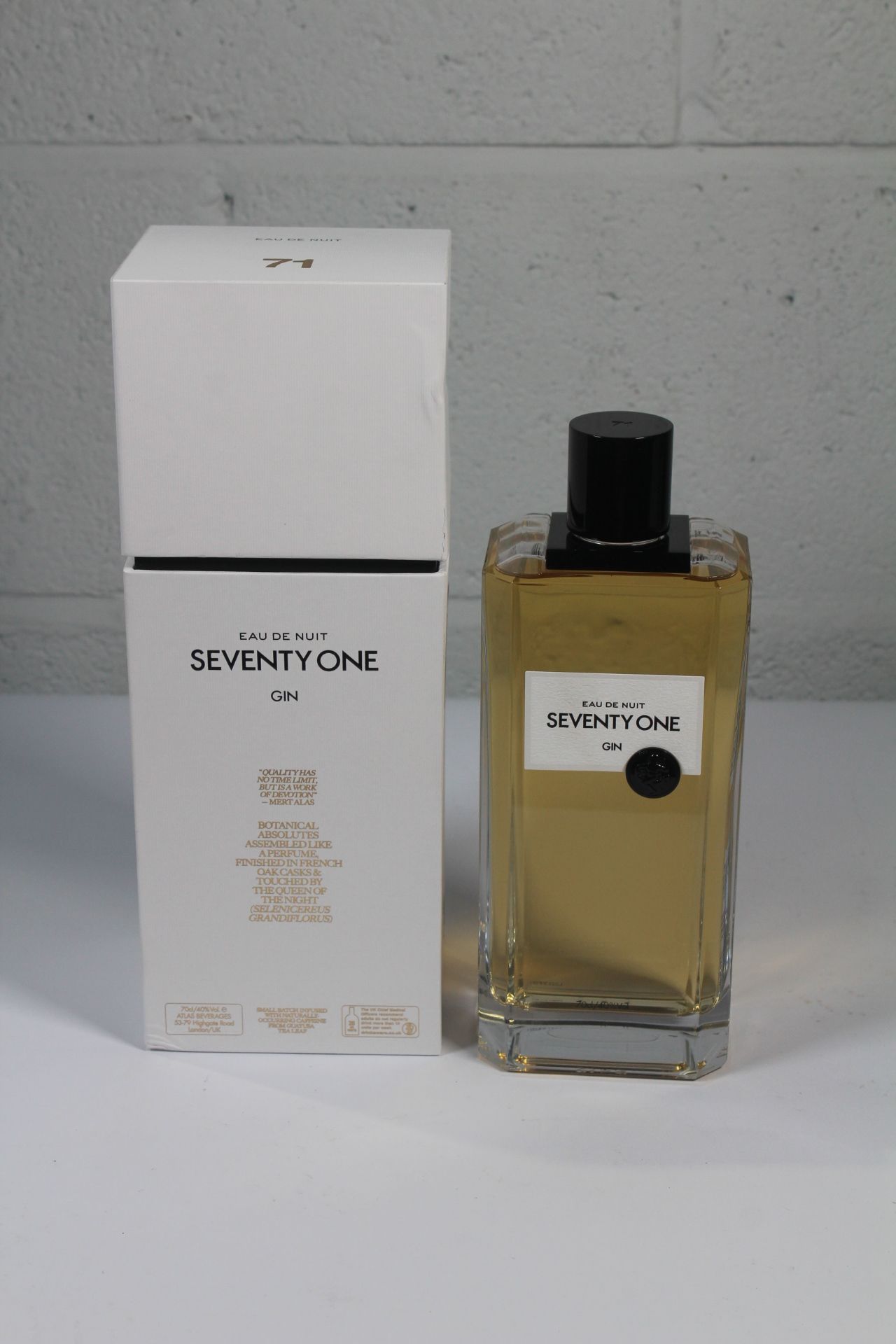 Seventy One Eau De Nuit Gin 700ml (Outer Box Damage to Lid).