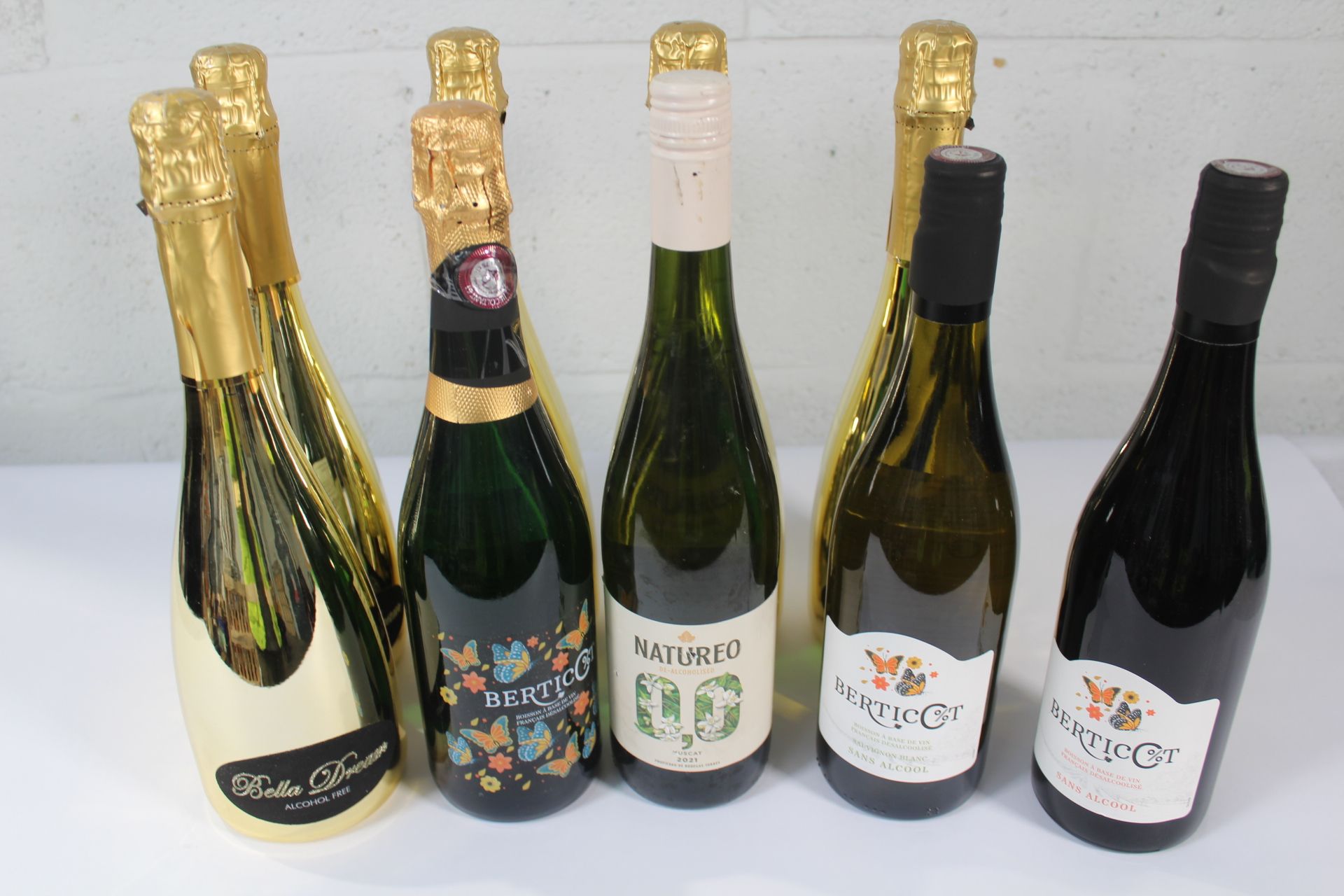 Five Bella Dream Gold, Three Various Berticot and a Natureo Muscat 2021 - All Alcohol Free (750ml).