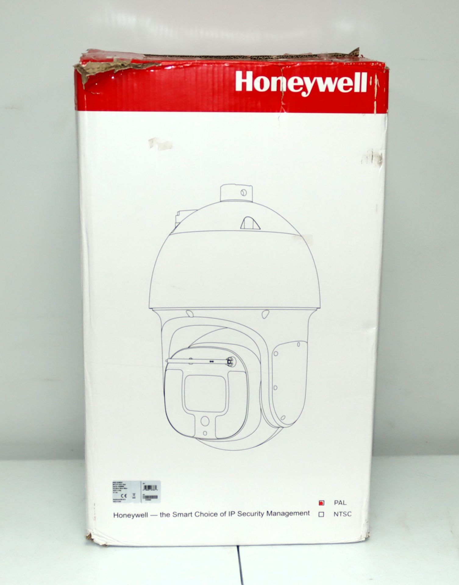 A pre-owned Honeywell Security HDZ408LIW 8MP IR PTZ 40X SL Wiper CCTV Camera (Boxed with as new fitt