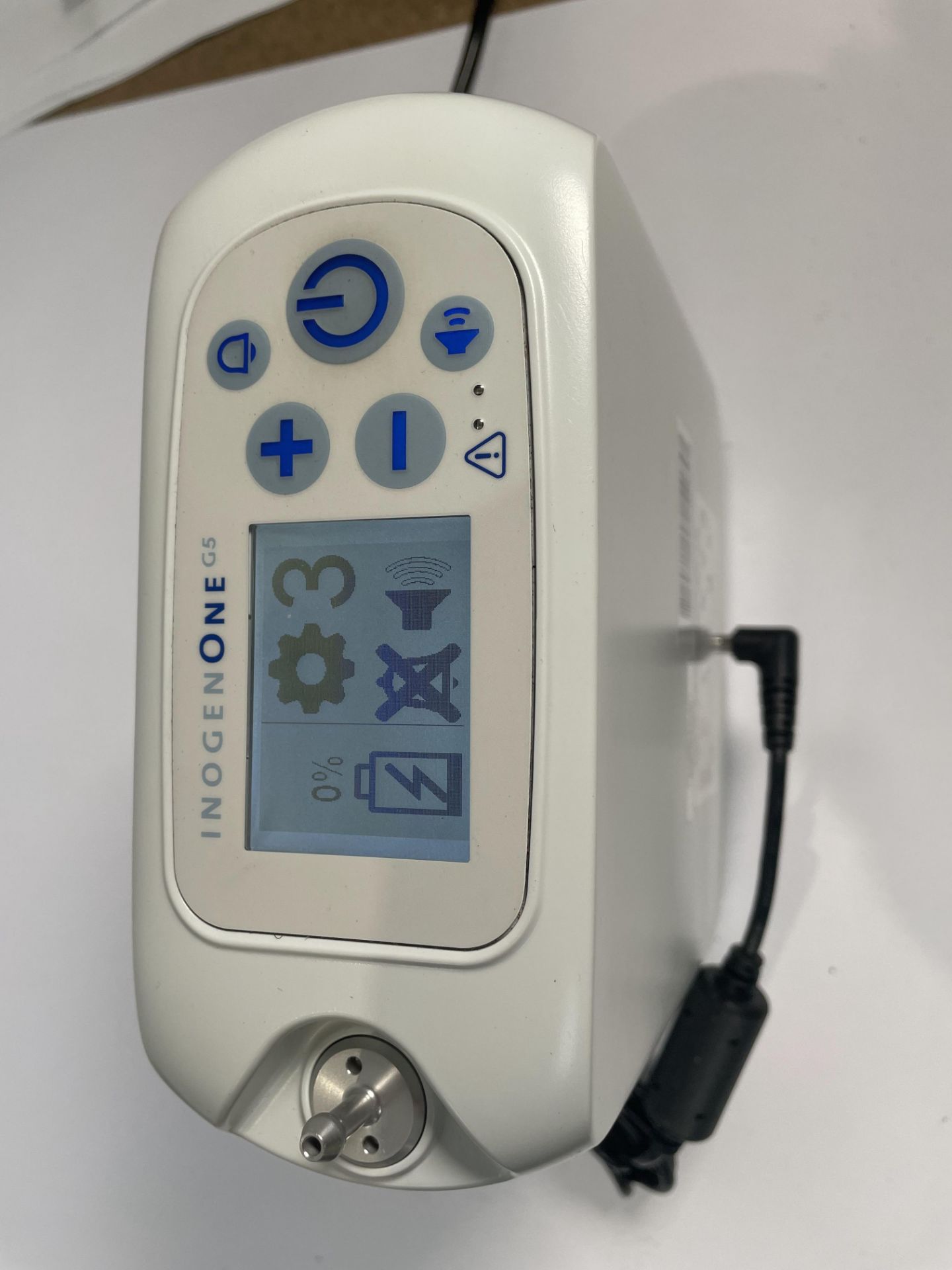 Inogen One G5 Portable Oxygen Concentrator. Pre-owned. Please Note This item is untested and may be - Image 2 of 5