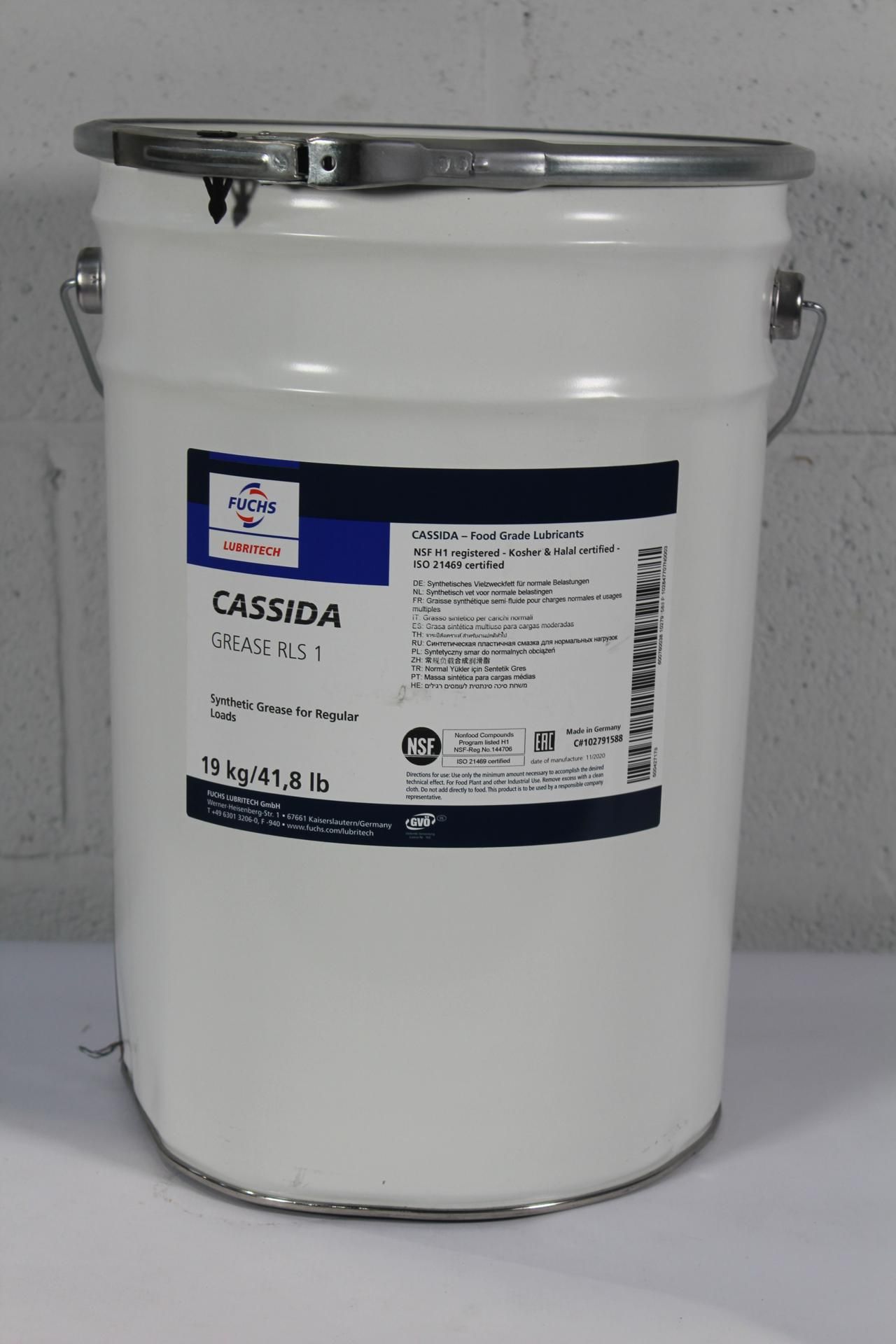 An as new Tub of Cassida Grease RLS 1 Food Grade Synthetic Semi-Fluid Regular Load Grease (19kg).