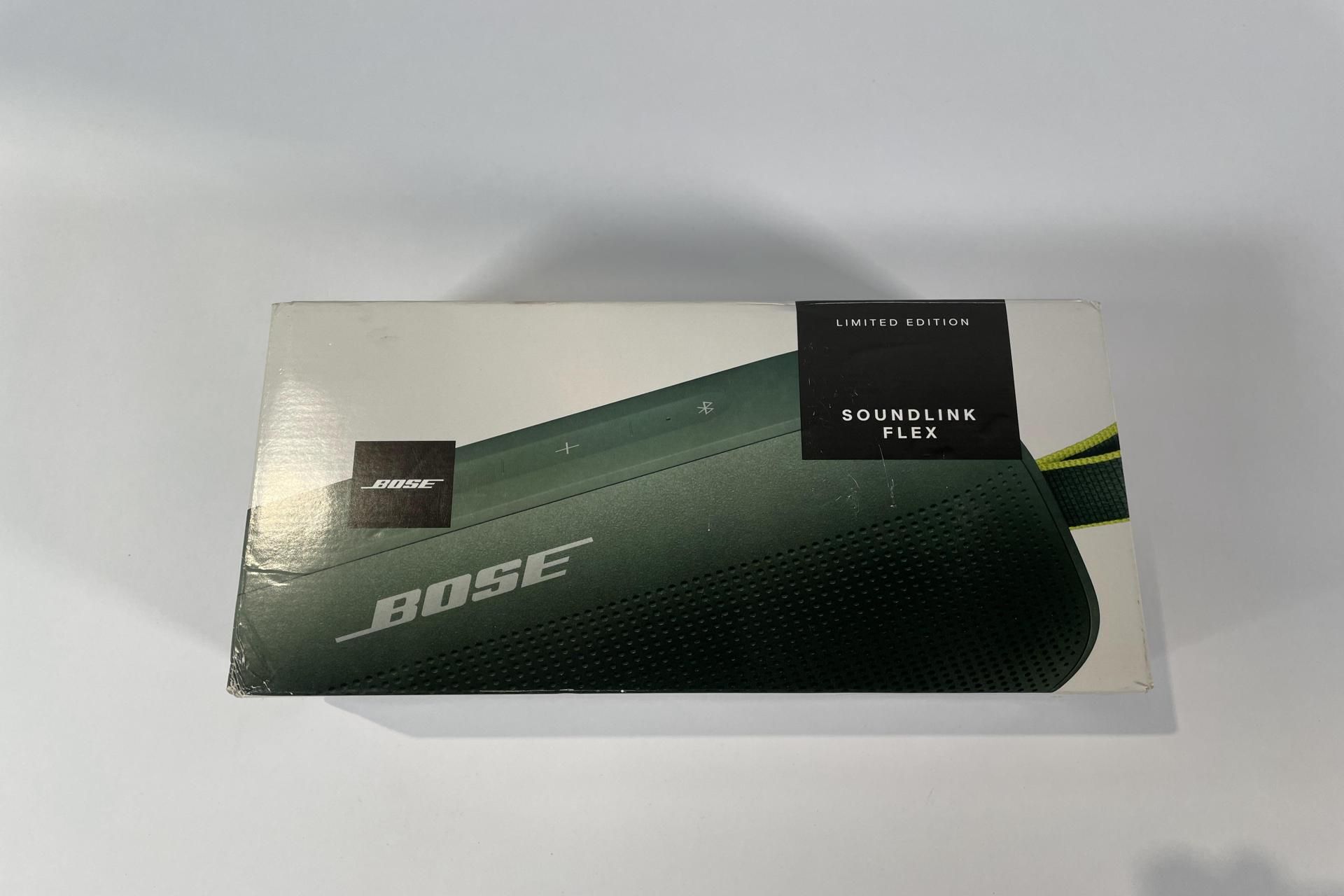 BOSE SoundLink Flex Portable Bluetooth Speaker - Cypress Green.