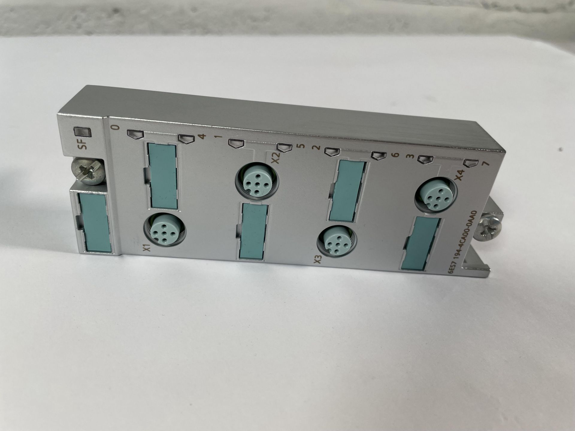 SIEMENS 6ES7 194-4CA00-0AA0 Simatic 200pro Connecting Module.