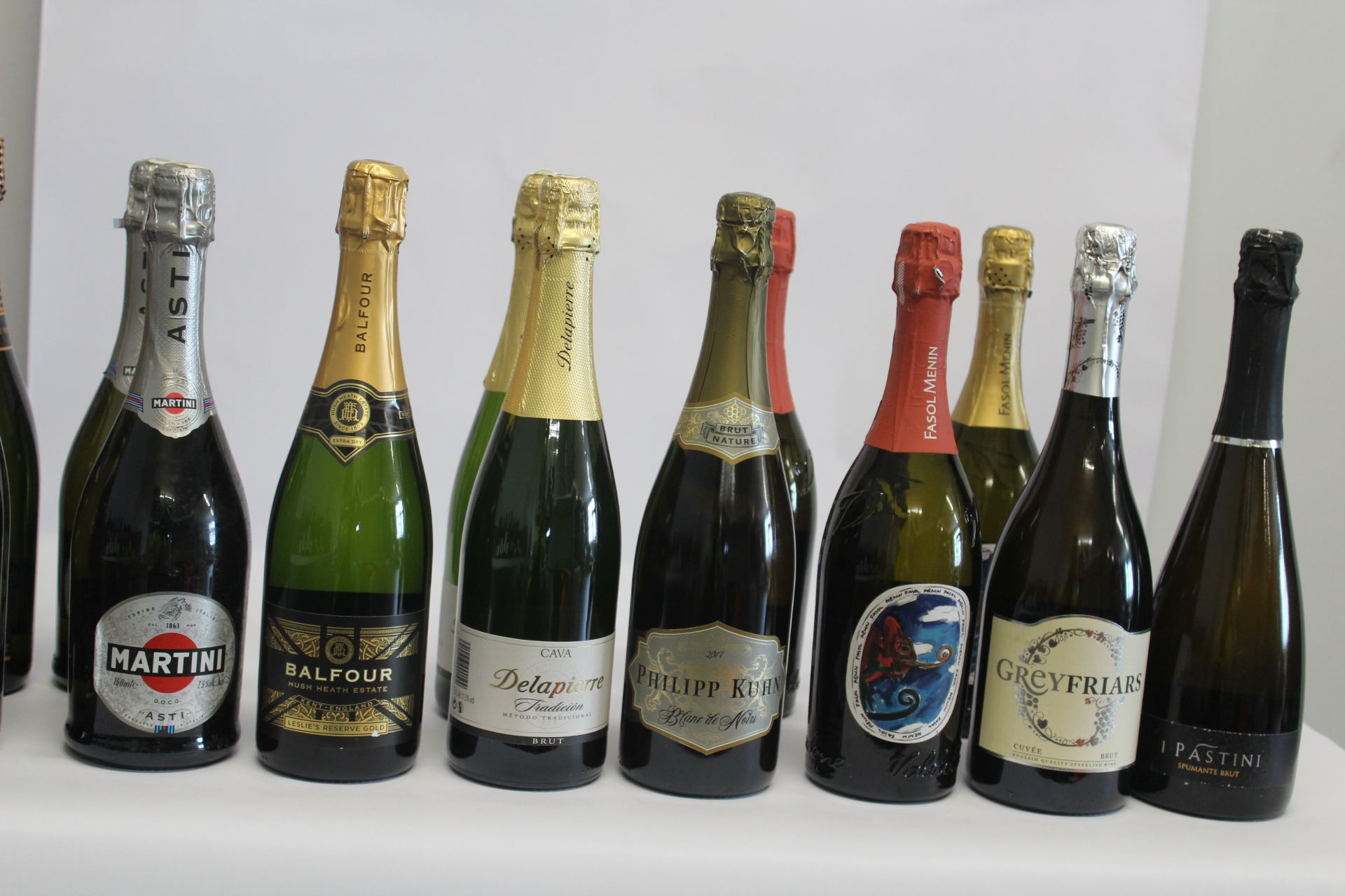 Thirteen Assorted Sparkling White Wine to include Martini Asti 2 x 750ml, Pere Ventura Tressor Gran