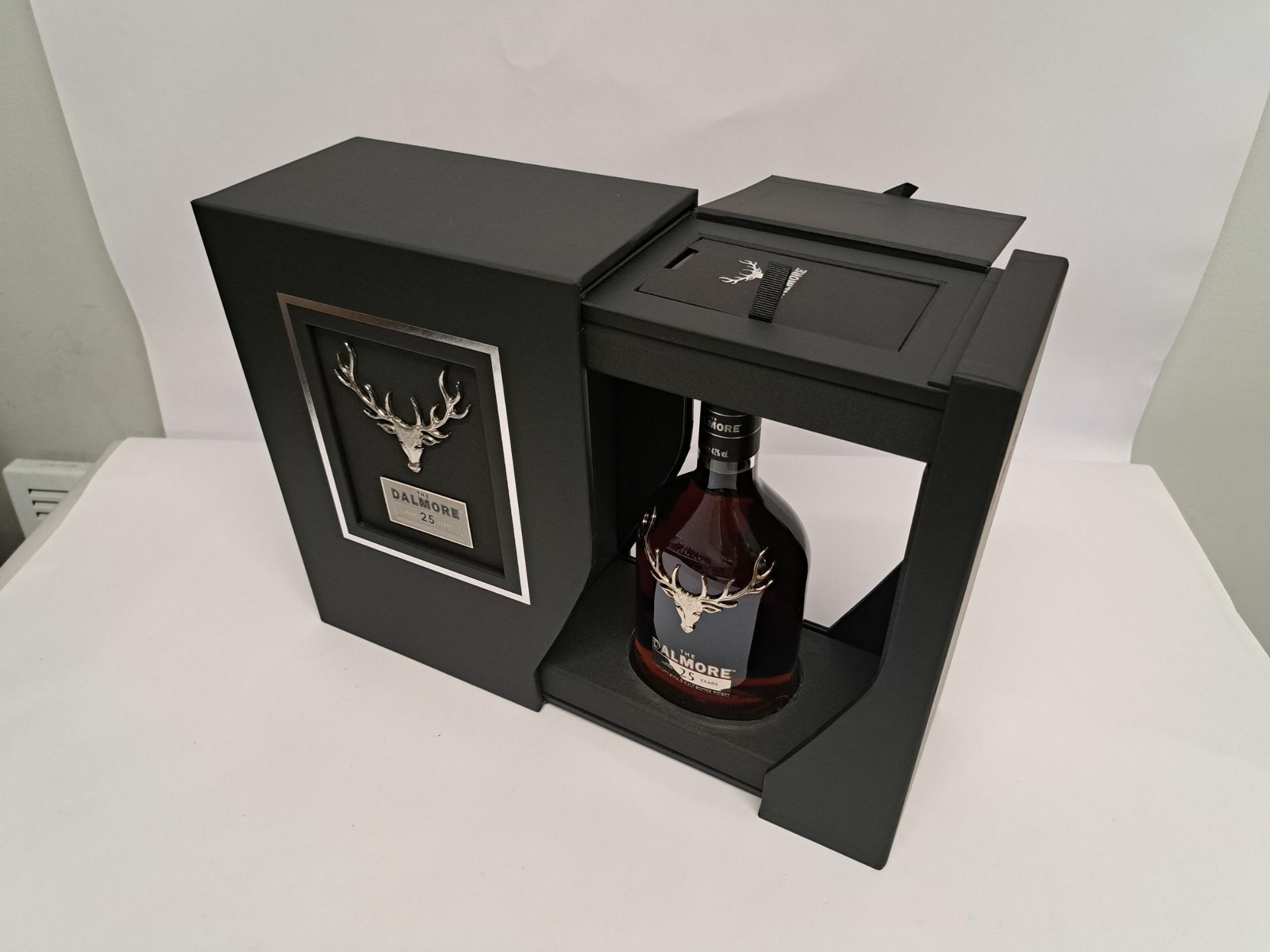 The Dalmore Aged 25 Year Highland Single Malt Scotch Whisky 700ml. Box Unsealed By Staff Member to c - Image 8 of 8