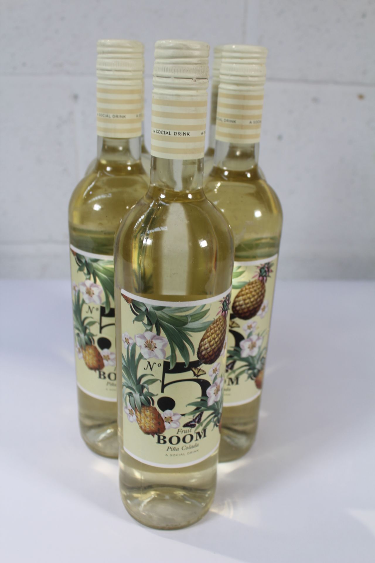 Five No.5 Fruit Boom Pina Colada (5%, 750ml).