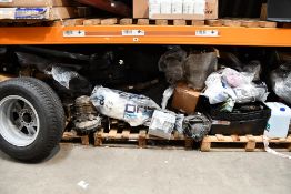 Large Quantity of Miscellaneous Auto Parts and Accessories. Viewing Recommend