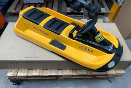 Hamax Snow Taxi, Yellow. Pre-owned with box.