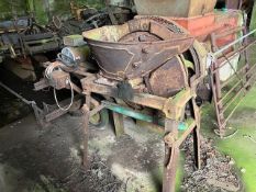 Vintage Root Cutter - (Norfolk)
