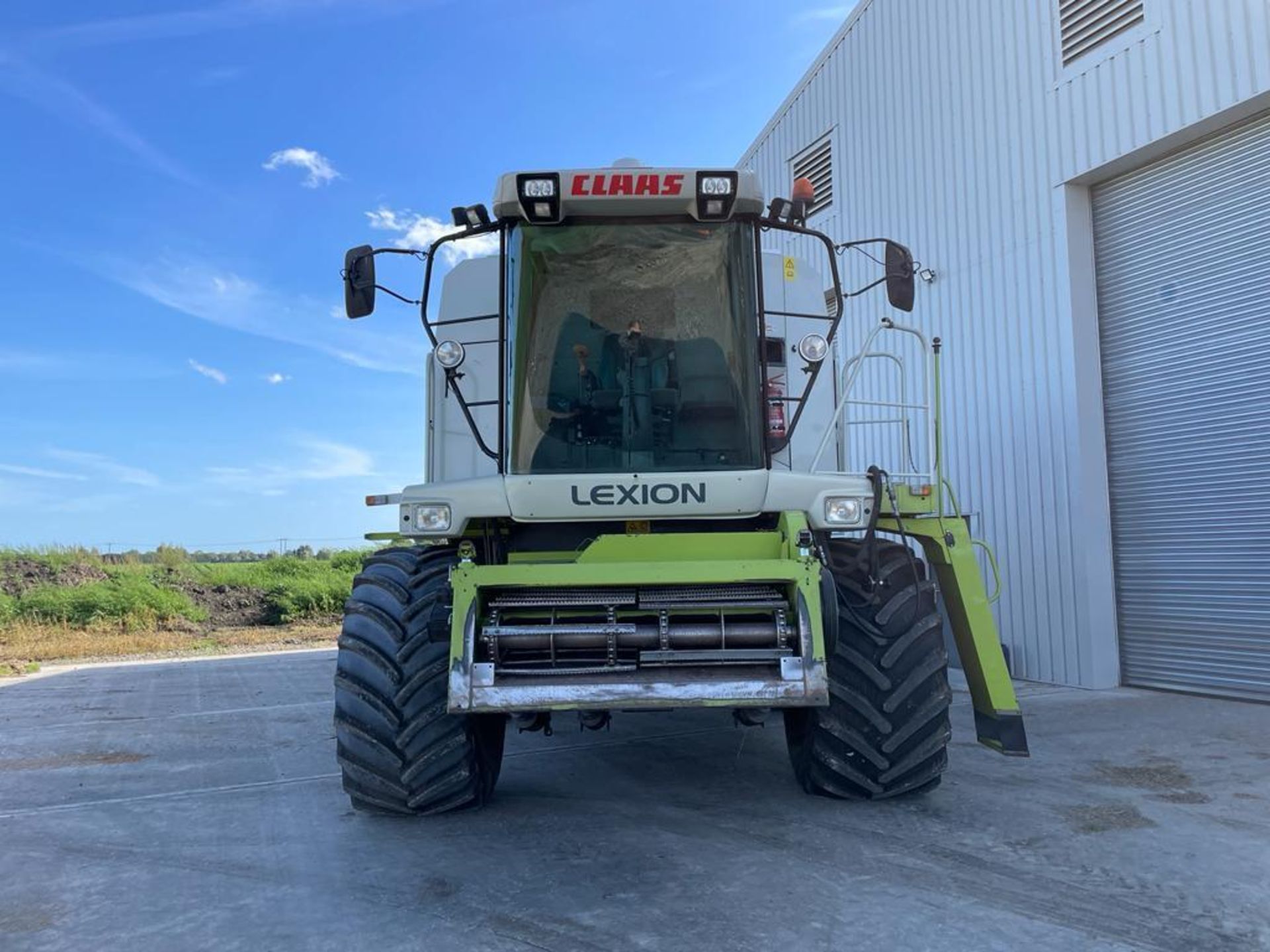 2003 Claas Lexion 480 Evolution c/w Claas V900 30ft Header - (Cambridgeshire) - Image 4 of 28