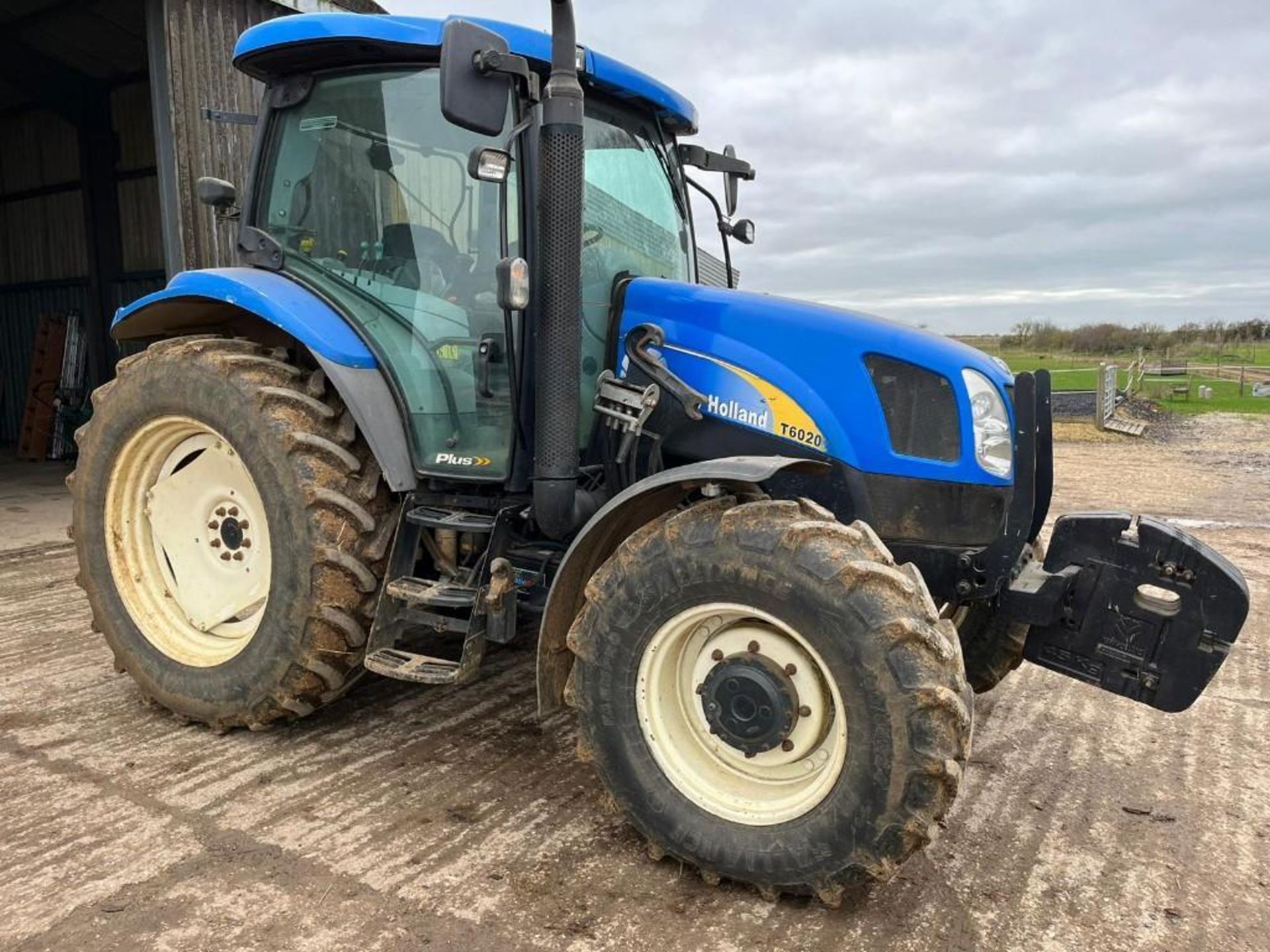 2009 New Holland T6020 Plus - (Rutland) - Image 2 of 16