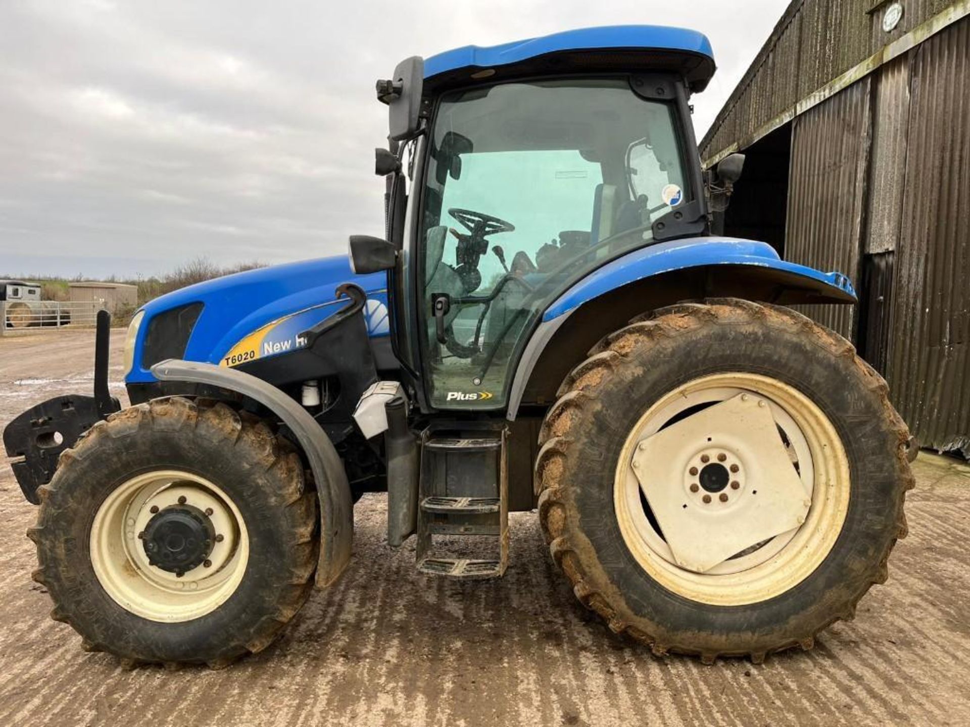 2009 New Holland T6020 Plus - (Rutland)