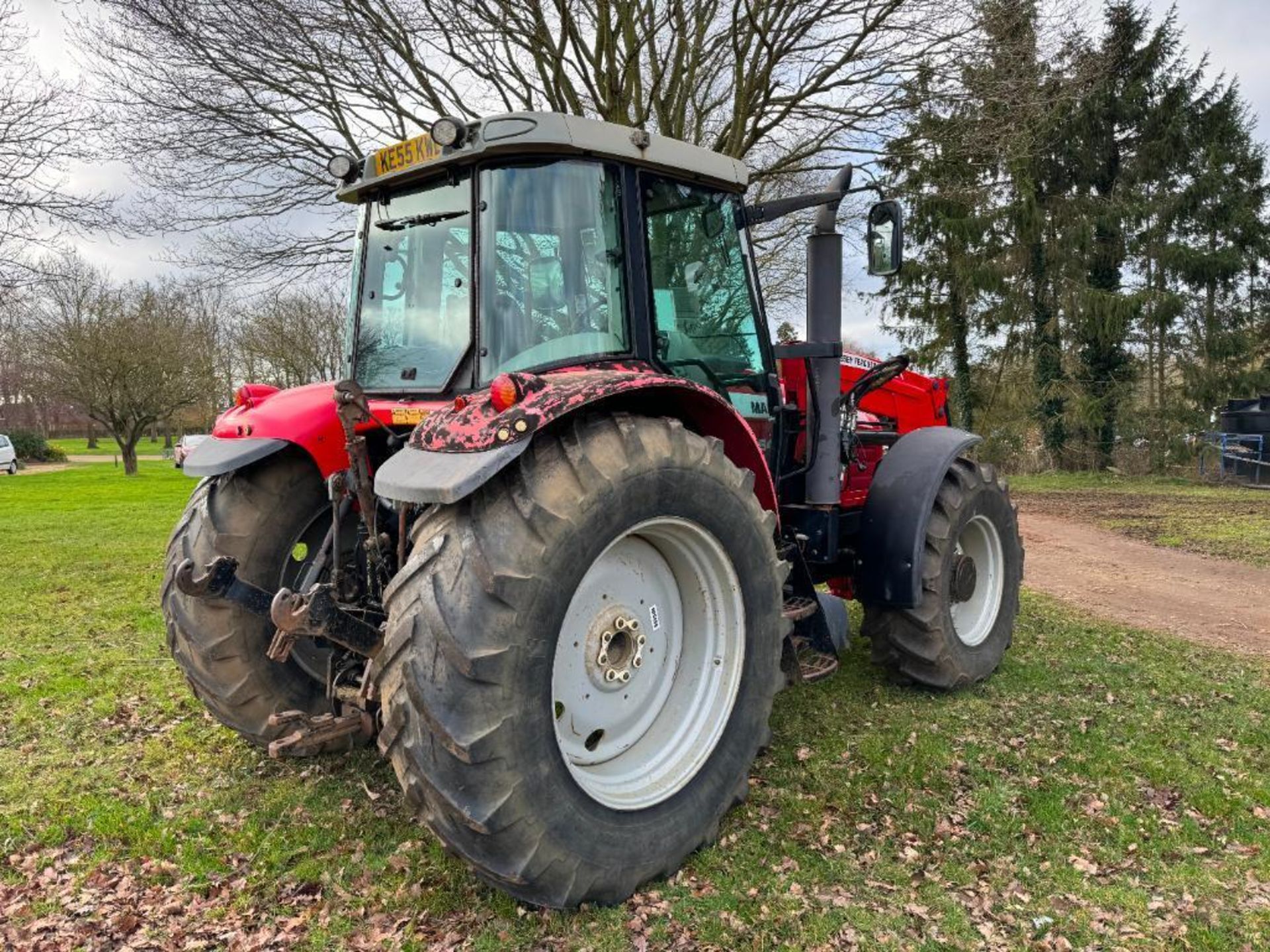 2005 Massey Ferguson 6480 Dynashift 4wd 40kph tractor with 3 manual spools, 10No front wafer weights - Image 18 of 26