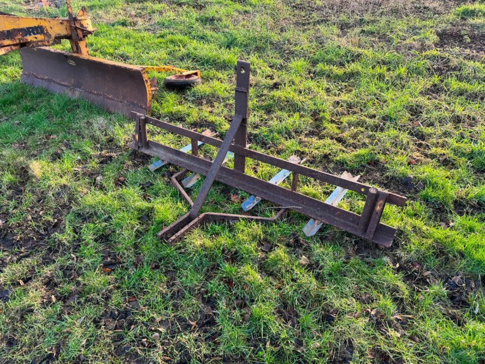 Farm-made 6ft 4 row seed line marker - Image 3 of 4