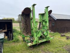 2009 Jones Engineering triple bed former, single rotor 3 x 1.65m beds, hydraulic folding. Serial No: