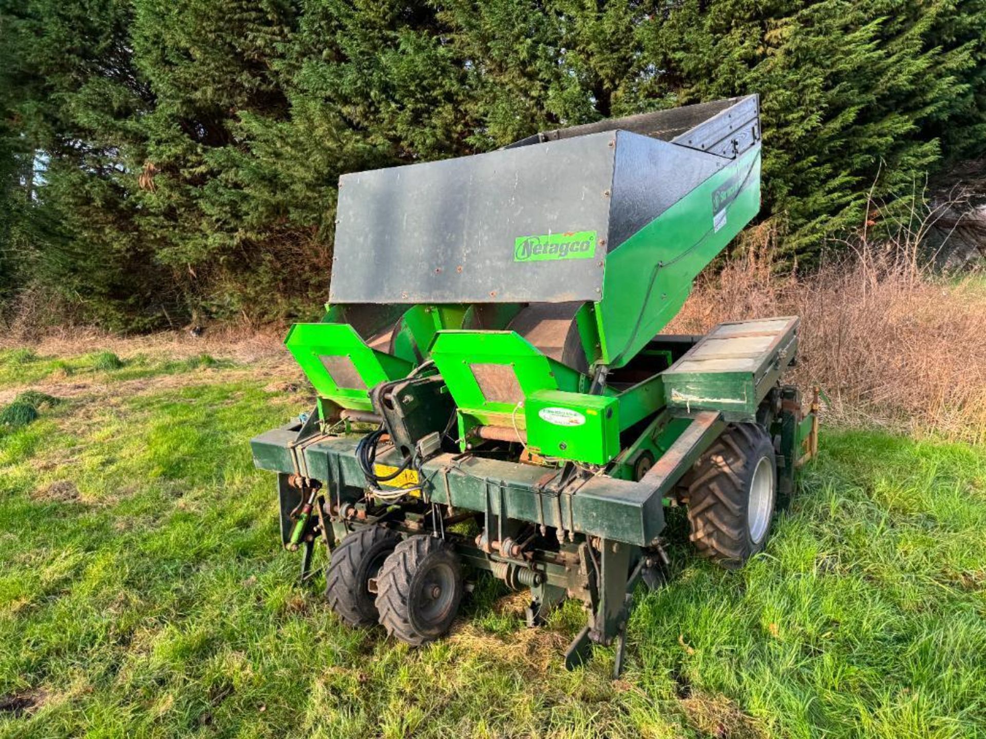 Miedema Structural 20 2row belt potato planter, linkage mounted NB: Control box and manual in office - Image 20 of 21