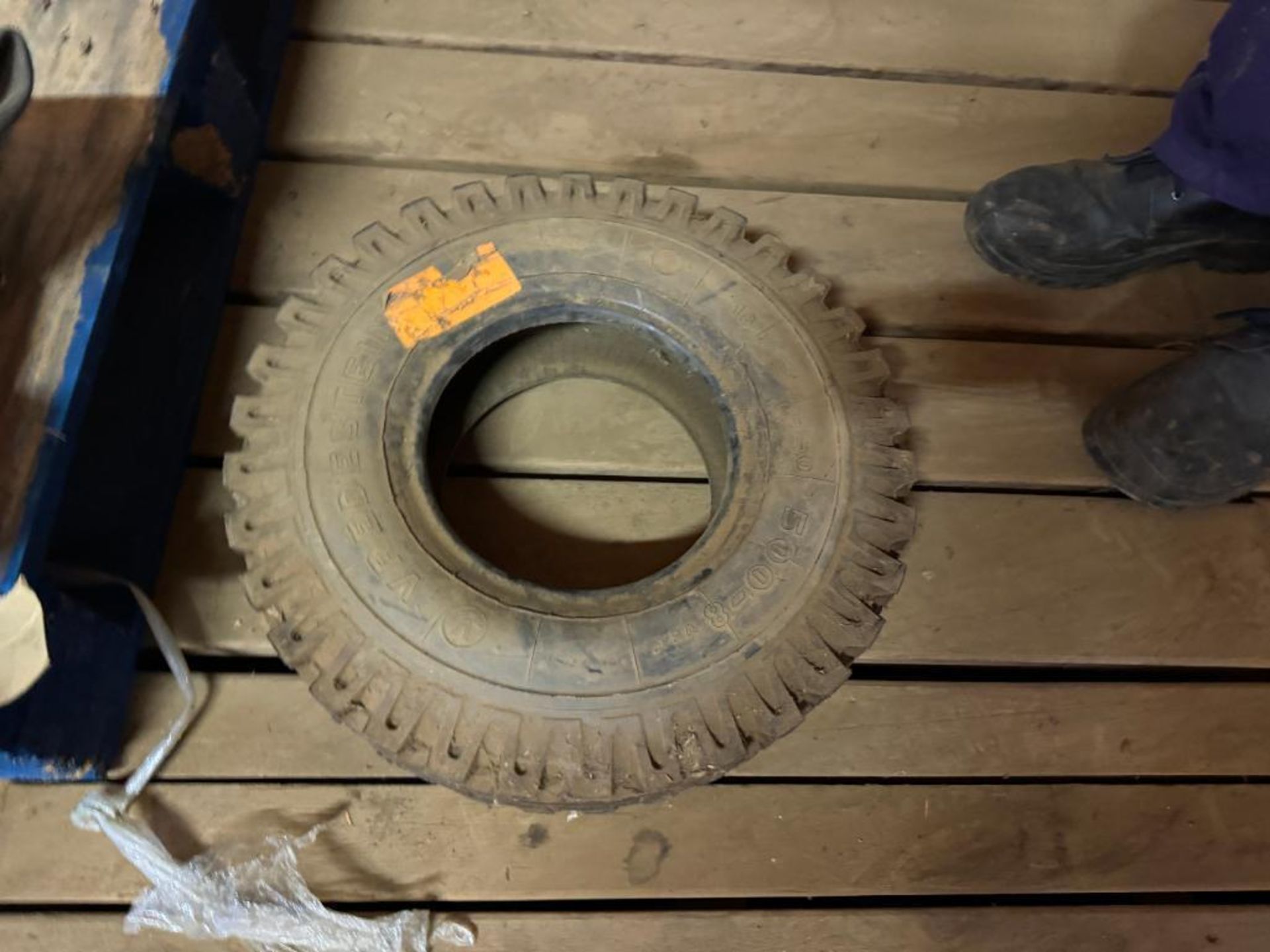 Single 5.00/8 tyre only - Image 2 of 2