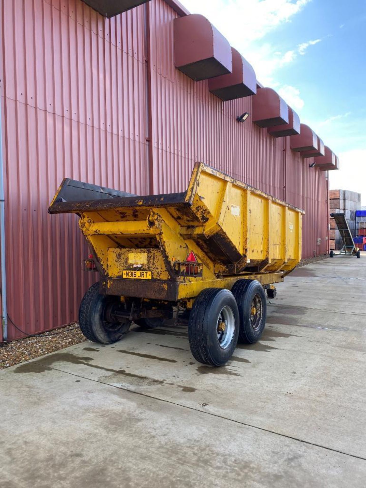 Gull 12t dump trailer twin axle on 385/65R22.5 wheels and tyres - Image 5 of 9