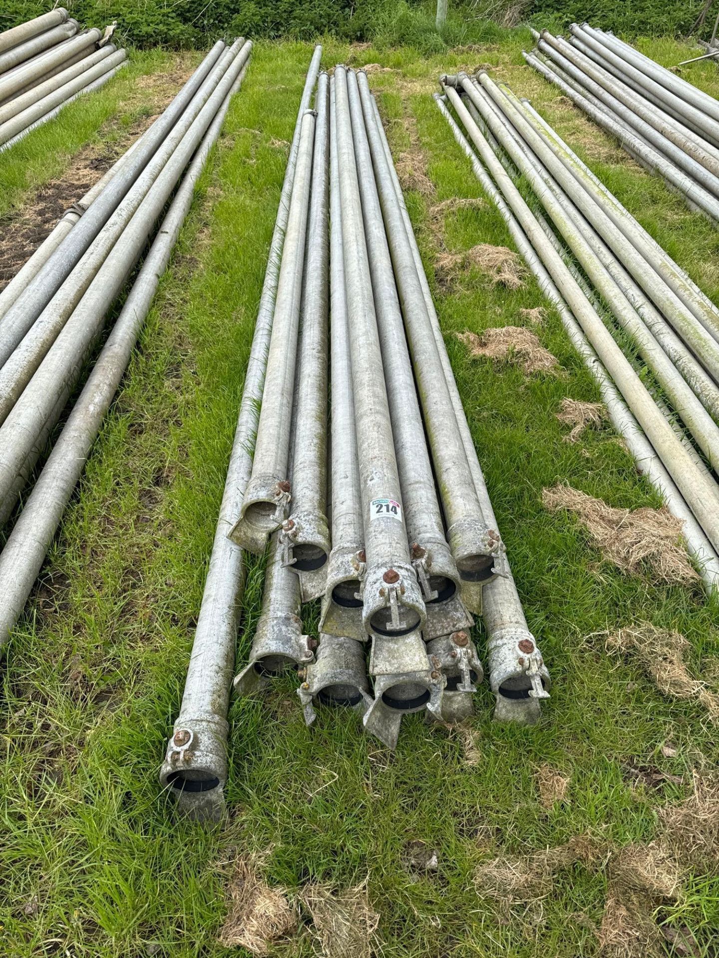 12No T-connector 4" irrigation pipes