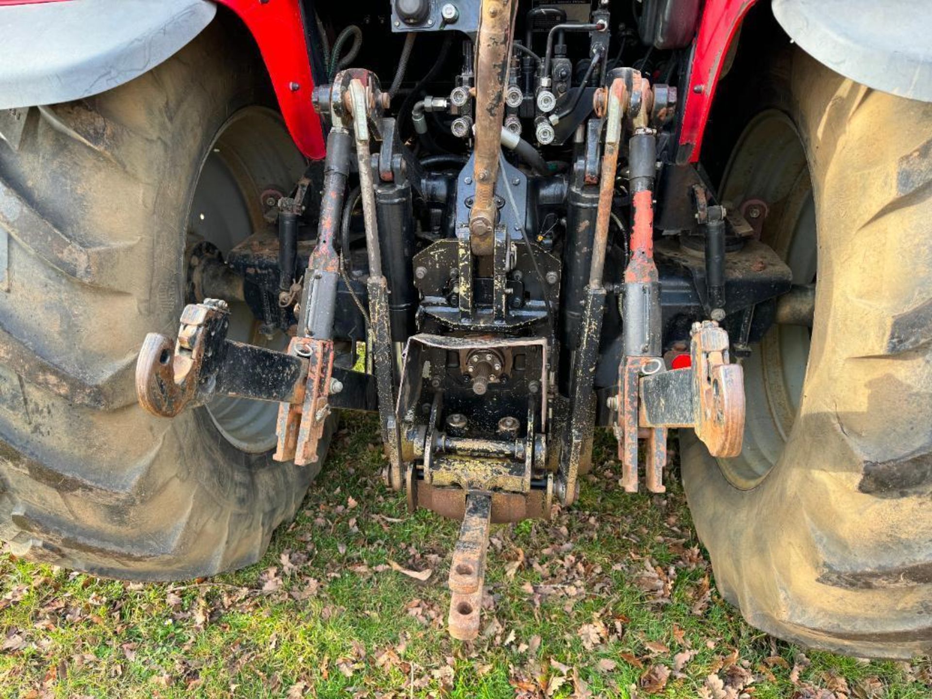 2005 Massey Ferguson 6480 Dynashift 4wd 40kph tractor with 3 manual spools, 10No front wafer weights - Bild 16 aus 26