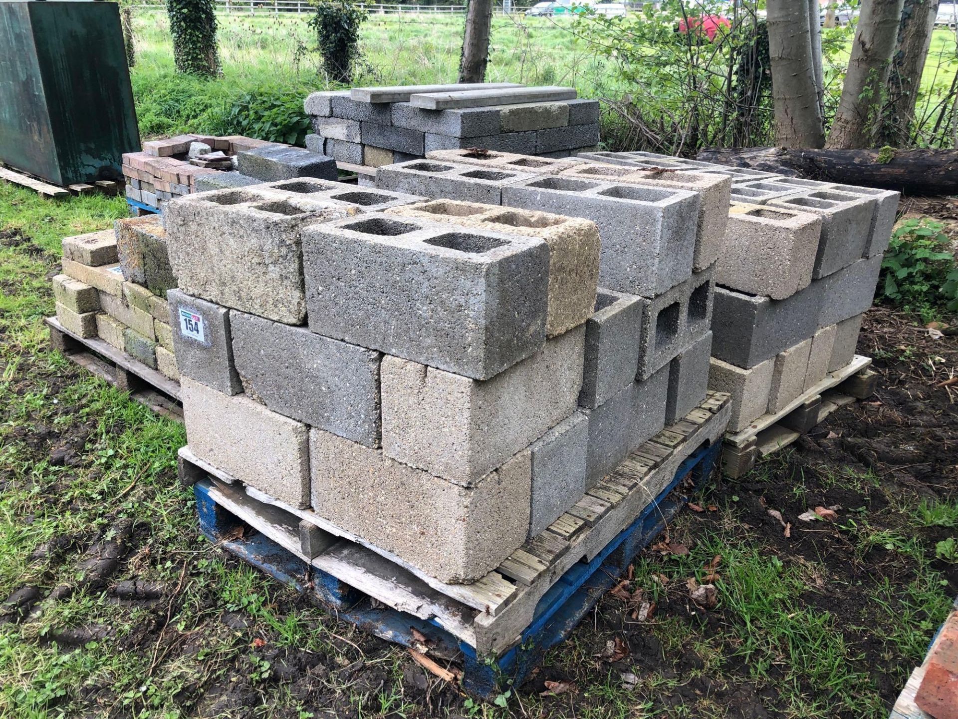 Quantity bricks - Image 2 of 2