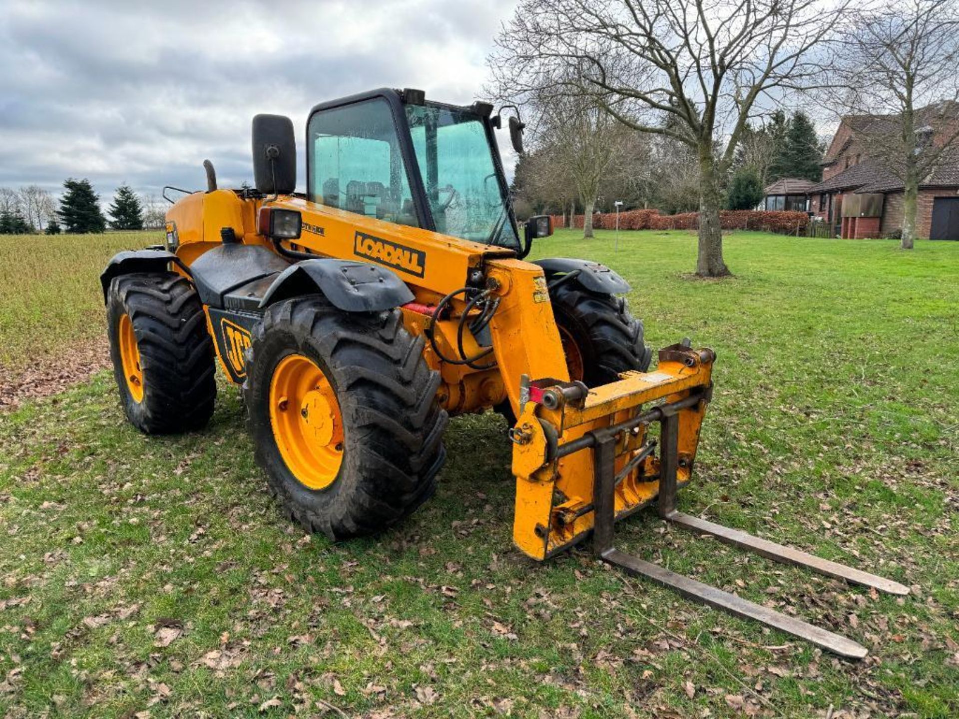 2002 JCB 526S Farm Special Loadall with Q-fit headstock and pallet tines, air conditioned cab and PU - Image 18 of 20