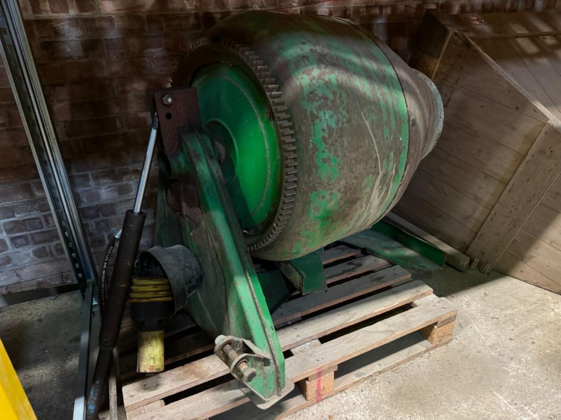 Cement mixer PTO driven, linkage mounted - Image 3 of 3