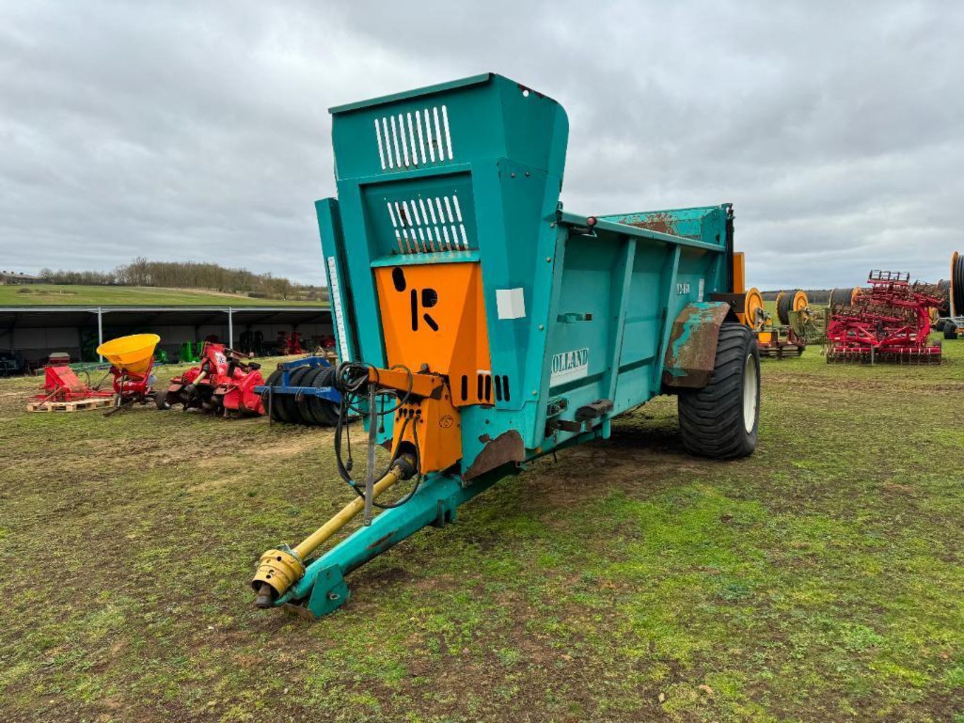 2007 Rolland V2-160 single axle rear discharge manure spreader with horizontal beaters, slurry door - Image 5 of 20