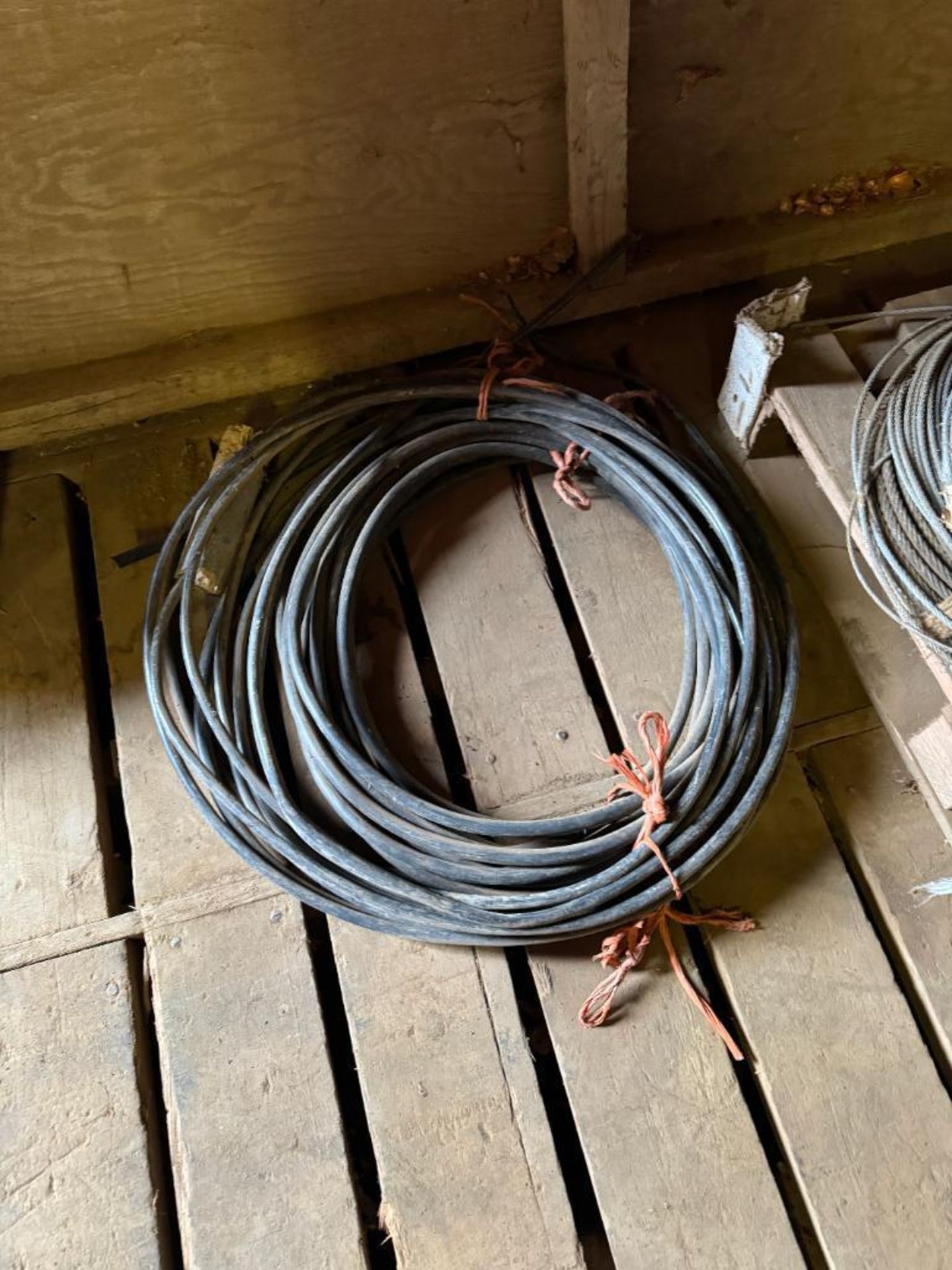 Quantity electric cable - Image 2 of 2