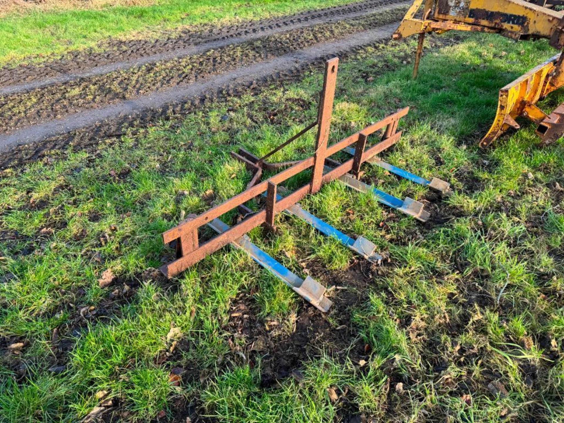 Farm-made 6ft 4 row seed line marker - Image 4 of 4