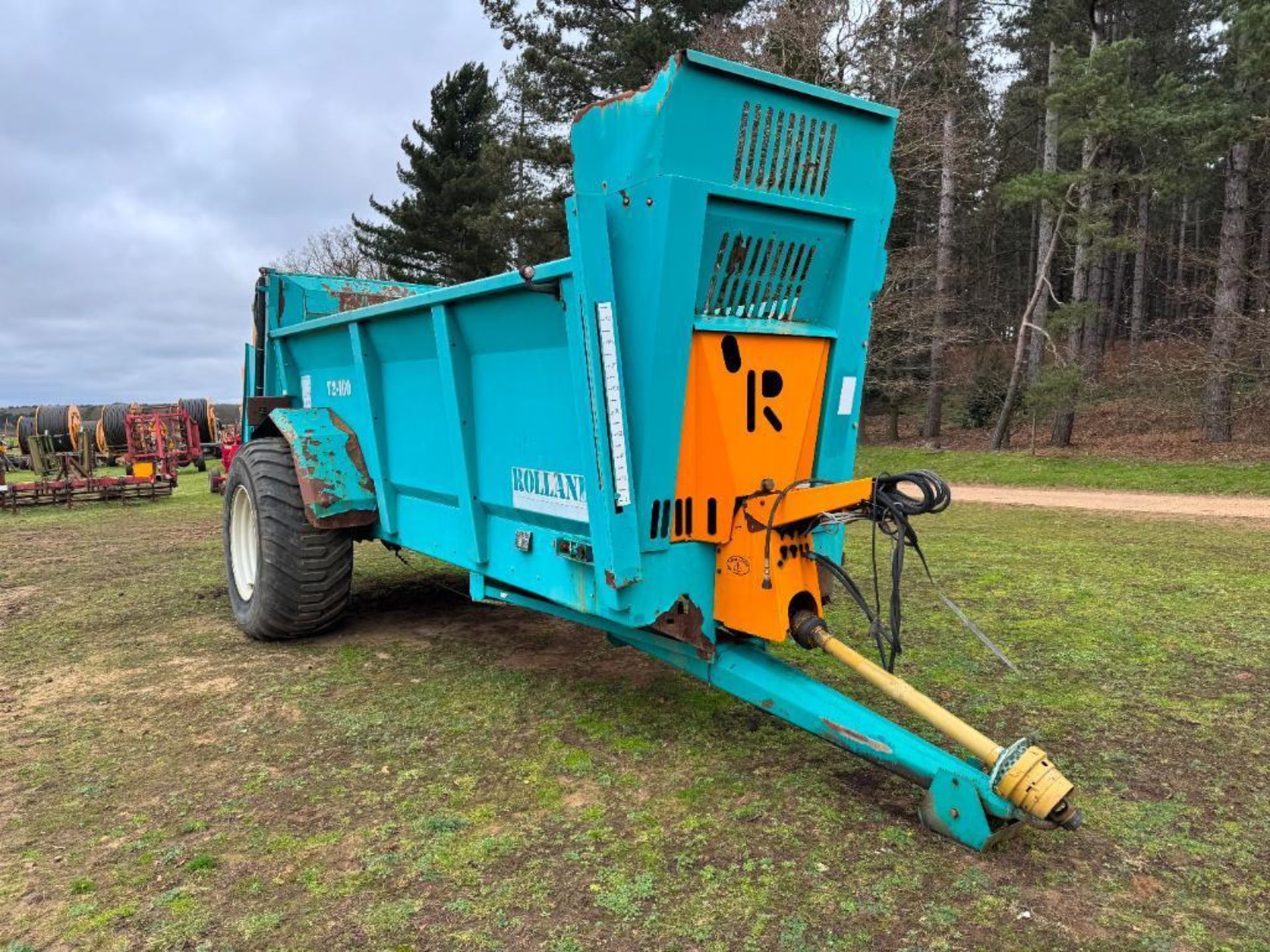 2007 Rolland V2-160 single axle rear discharge manure spreader with horizontal beaters, slurry door - Image 7 of 20