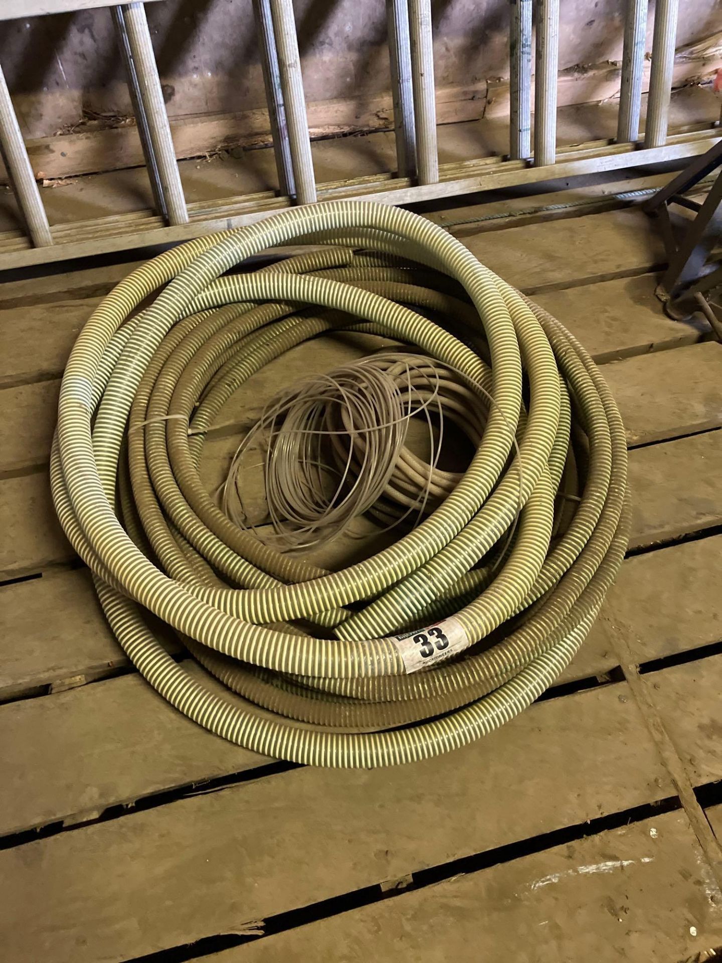 Quantity various hose