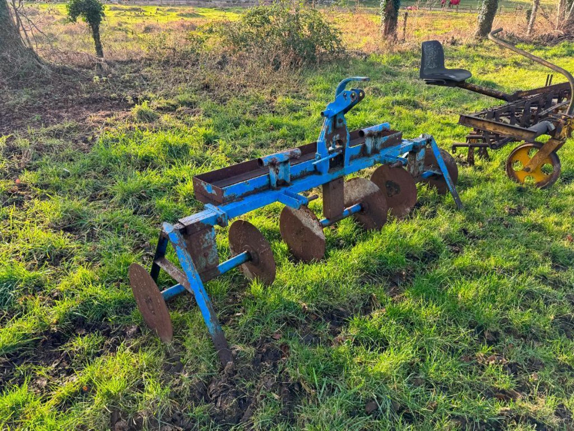 Farm-made discs for strawberry runs, linkage mounted - Image 2 of 4